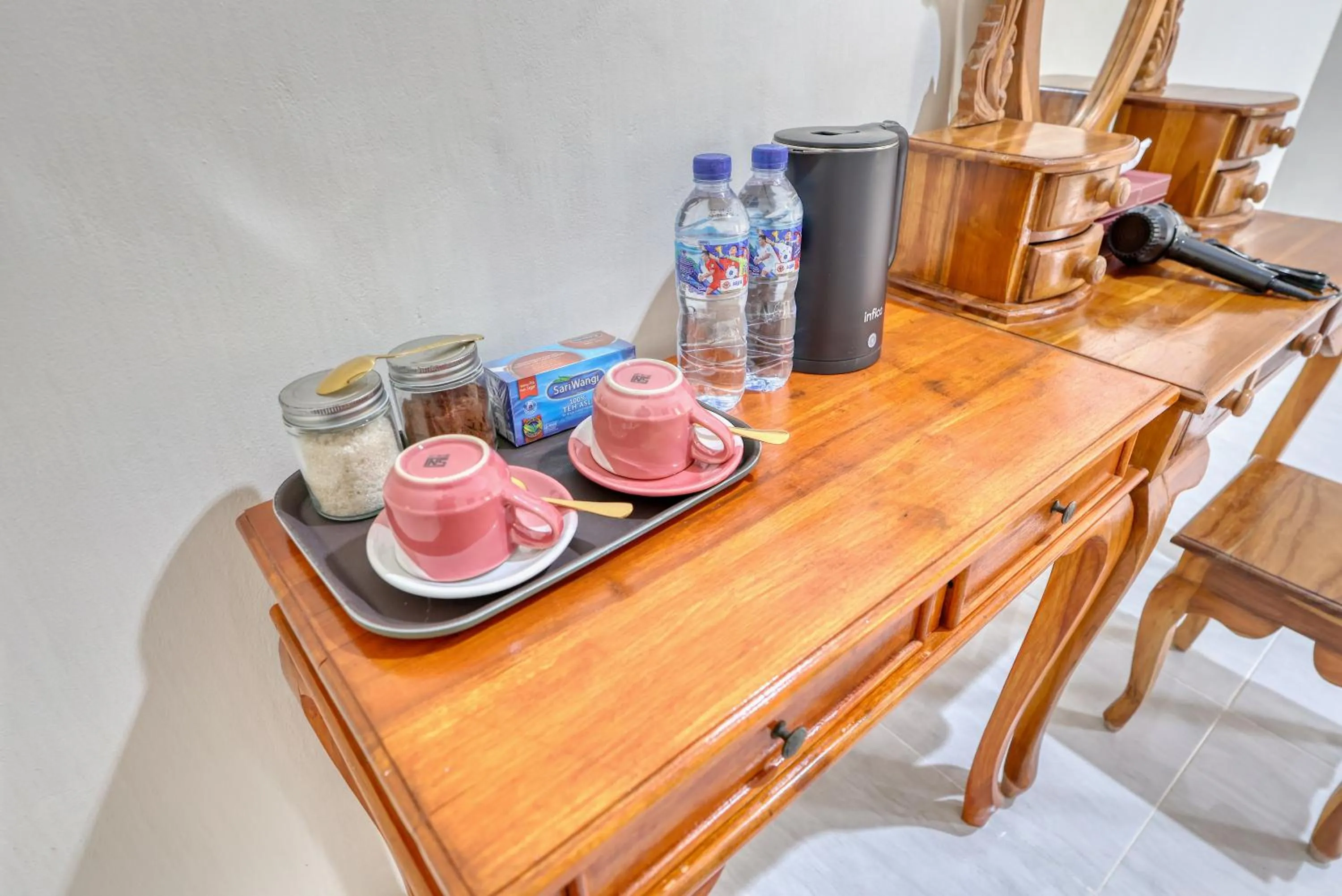 Coffee/tea facilities in Nata Cottages