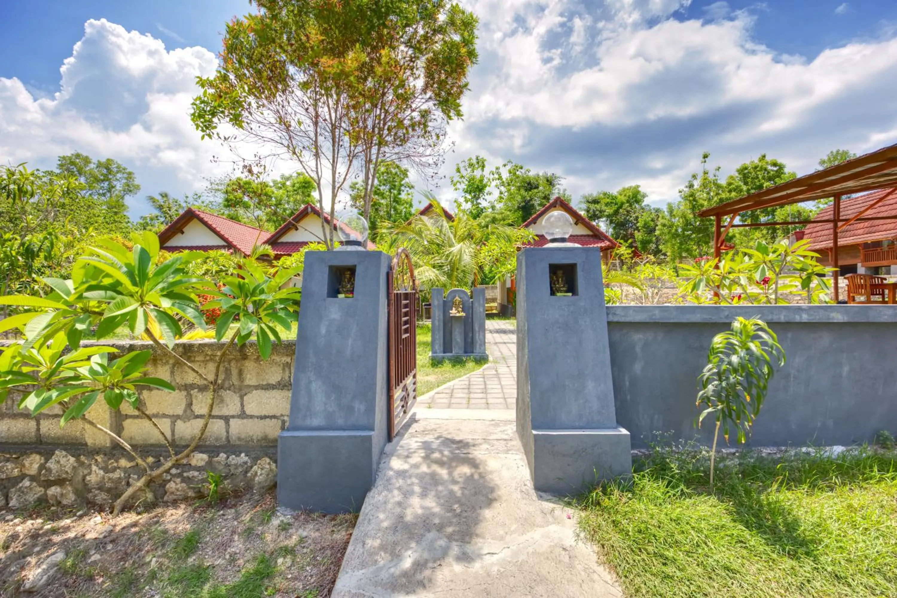 Facade/entrance in Nata Cottages
