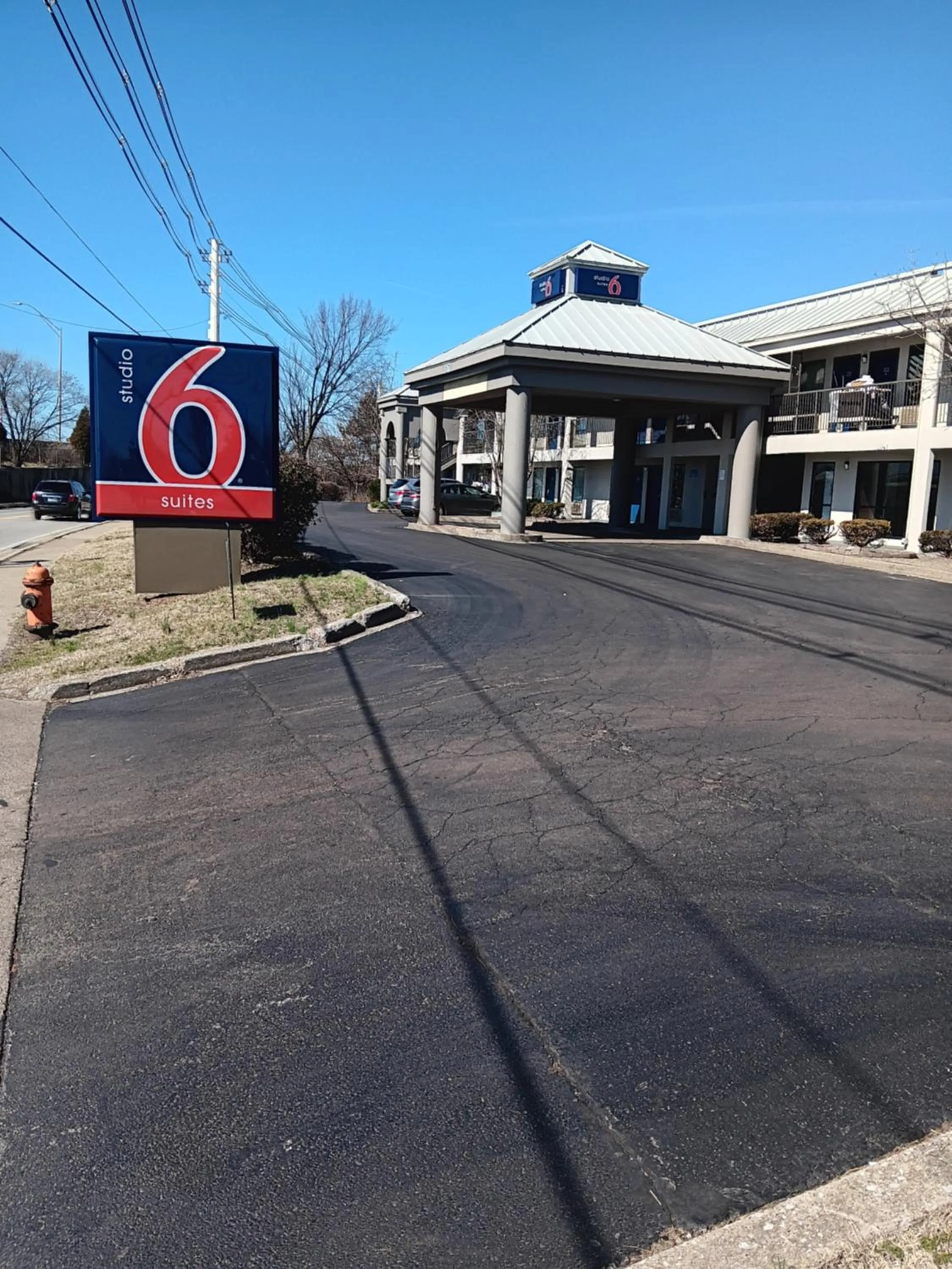 Property building in Studio 6 Suites Louisville KY Airport/Expo Center