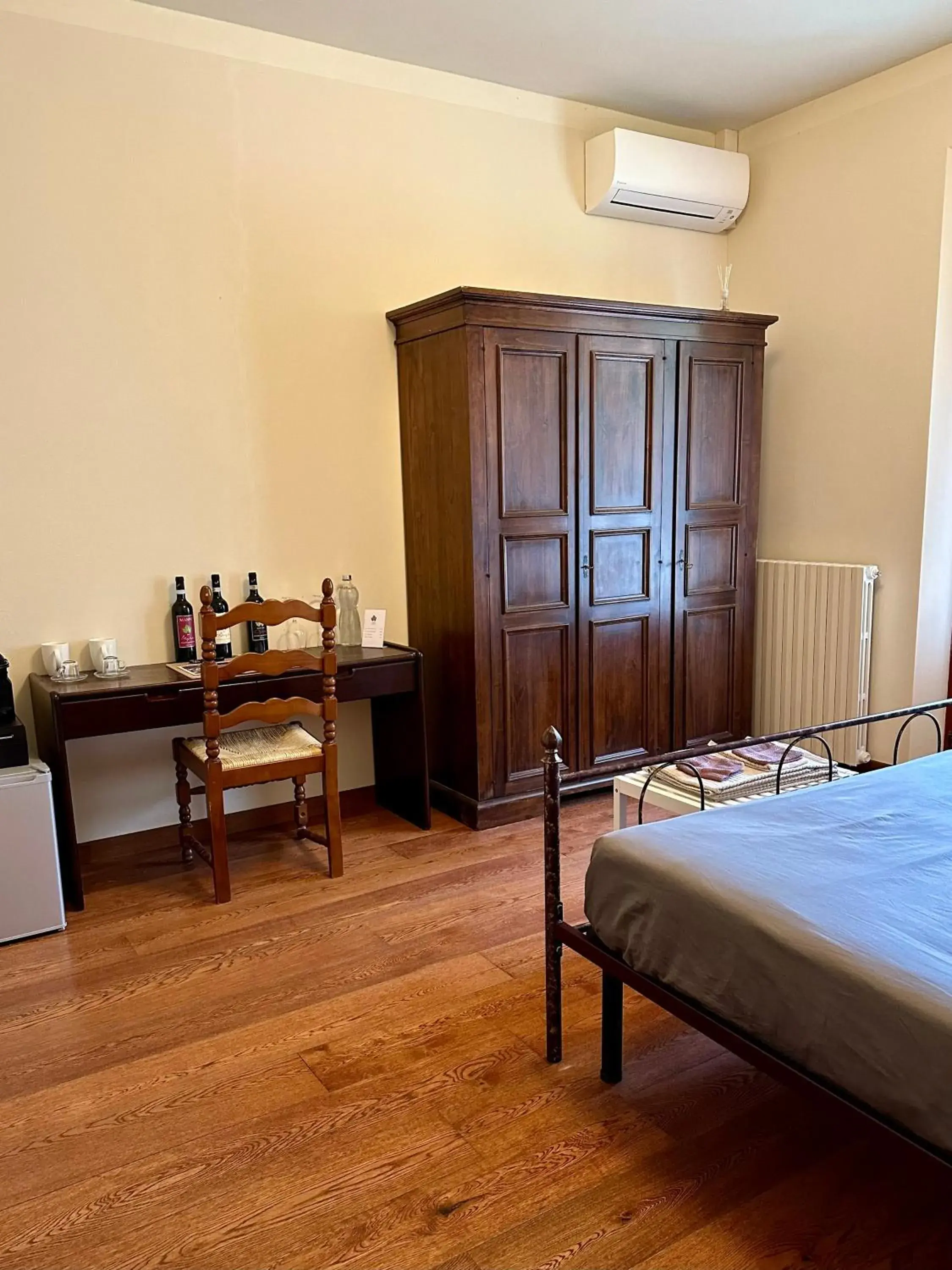 Deluxe Double Room with Balcony in The Grapevine by MANVI Deluxe Double Room with Balcony in The Grapevine by MANVI