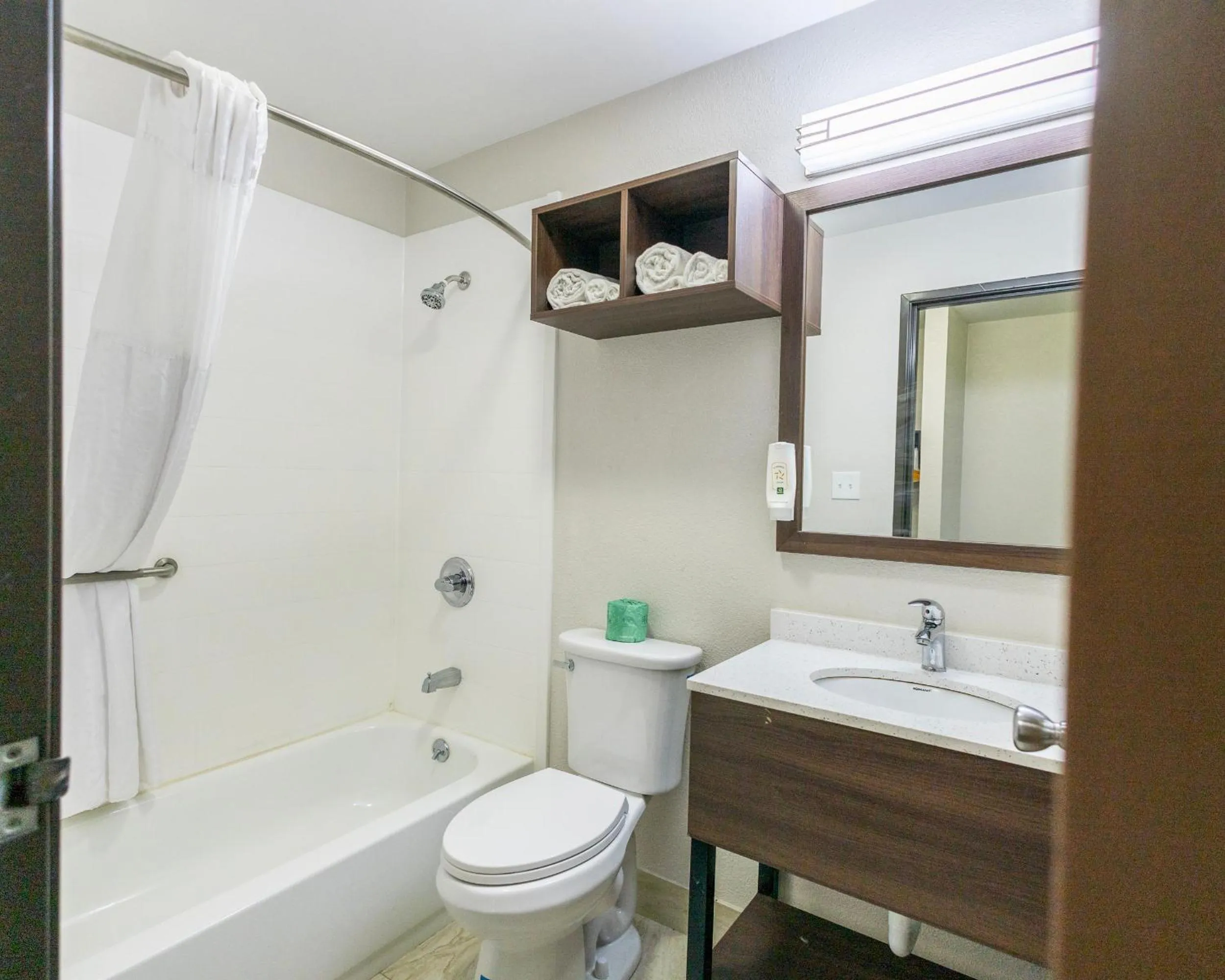 Bathroom in Quality Inn Carrollton