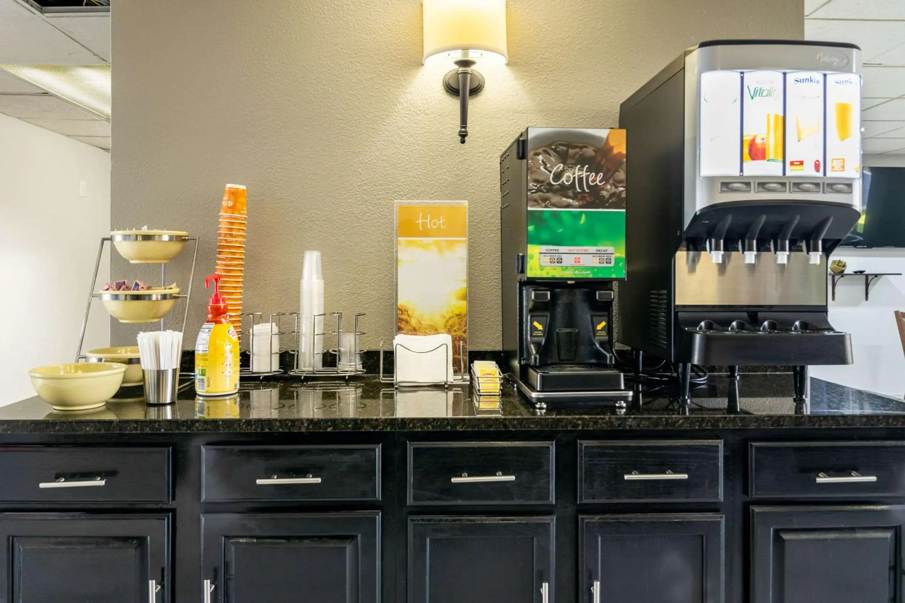 Breakfast in Quality Inn Breakfast in Quality Inn