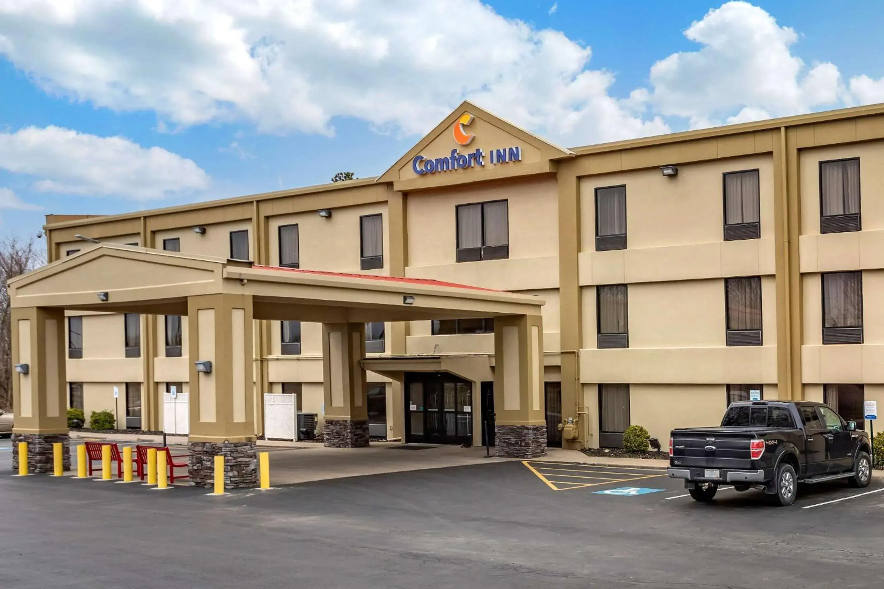 Property building in Comfort Inn Paducah I-24 Property building in Comfort Inn Paducah I-24