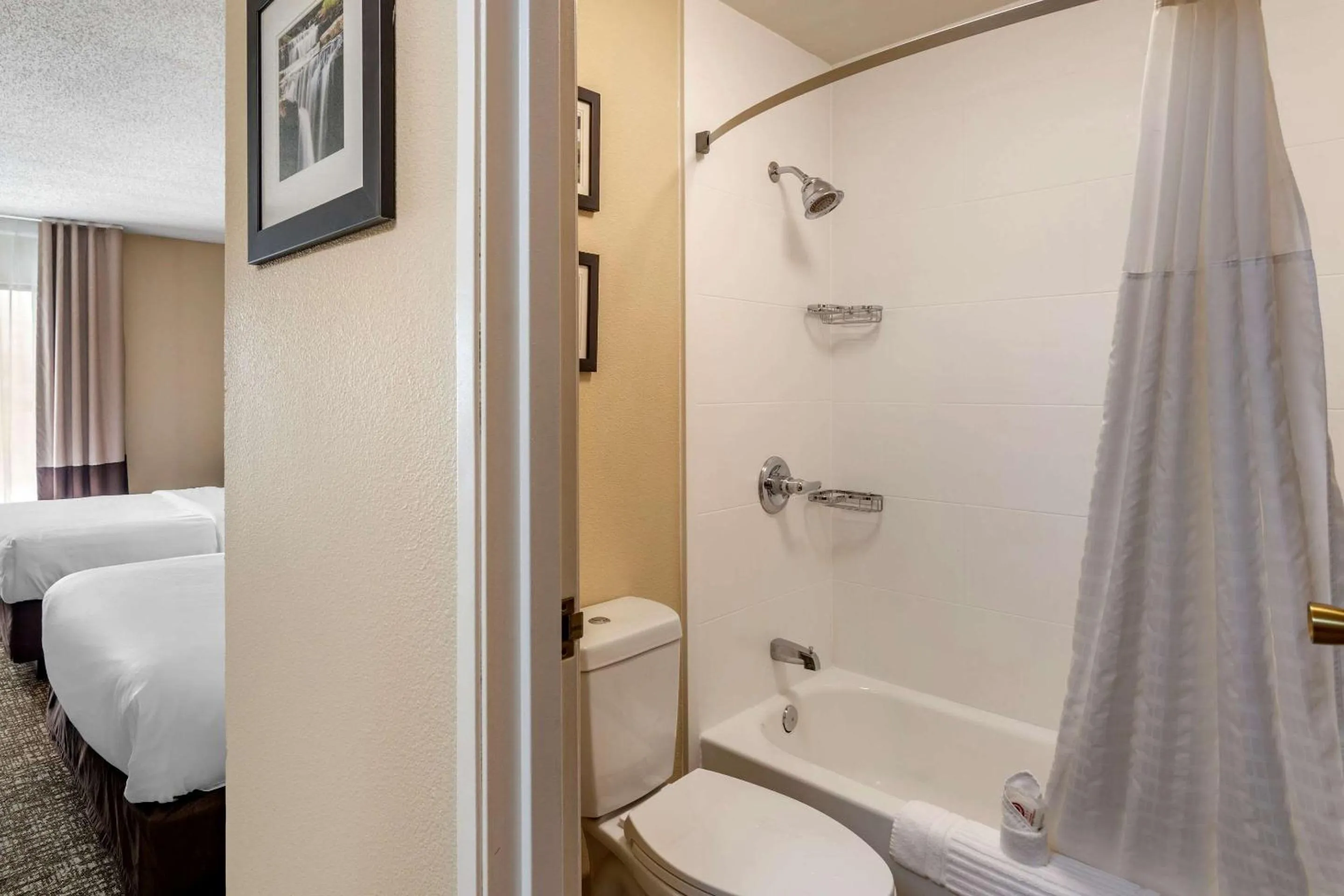 Bedroom, Bed in Comfort Inn Paducah I-24