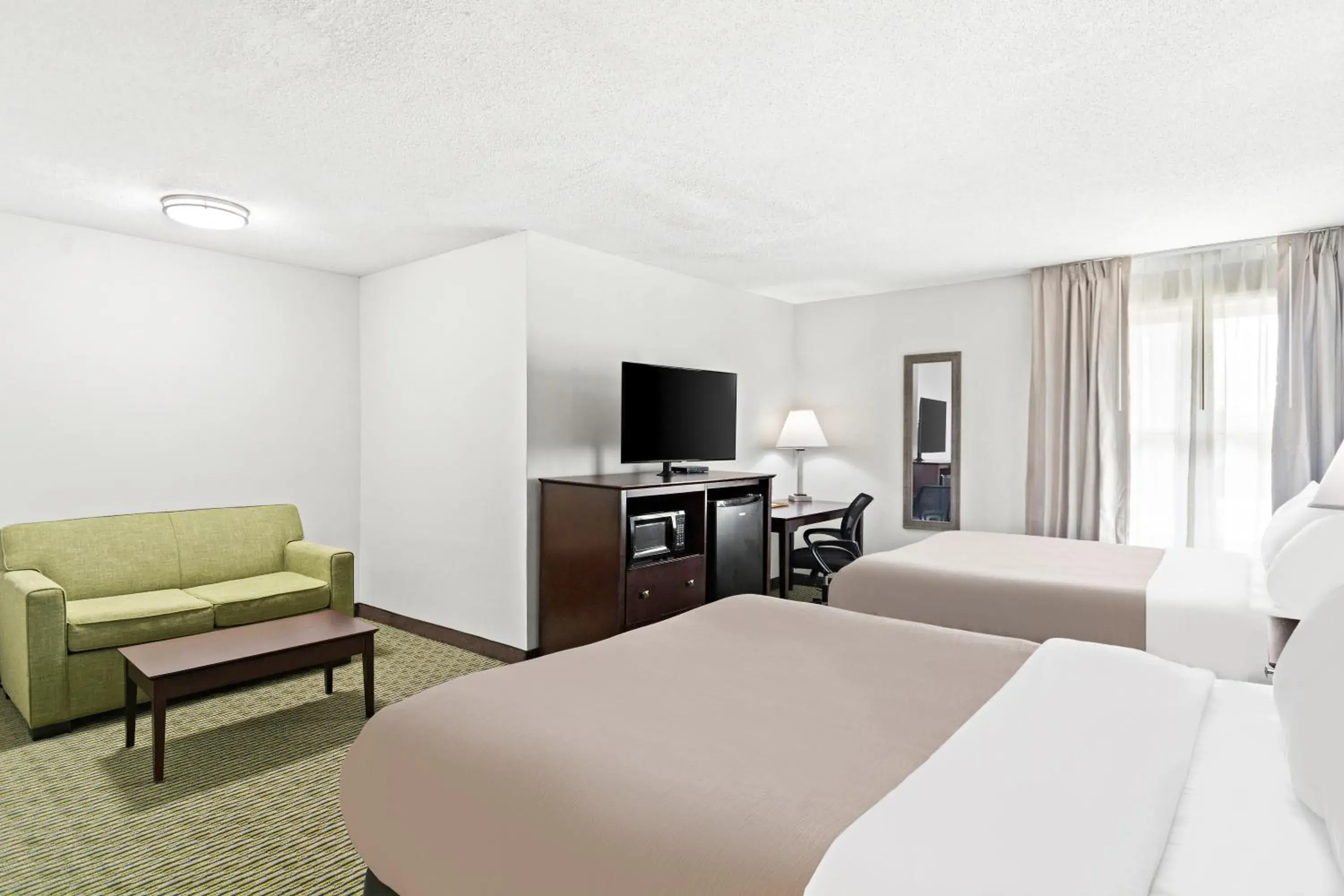 Queen Suite with Two Queen Beds - Non-Smoking in Quality Inn Dry Ridge Queen Suite with Two Queen Beds - Non-Smoking in Quality Inn Dry Ridge