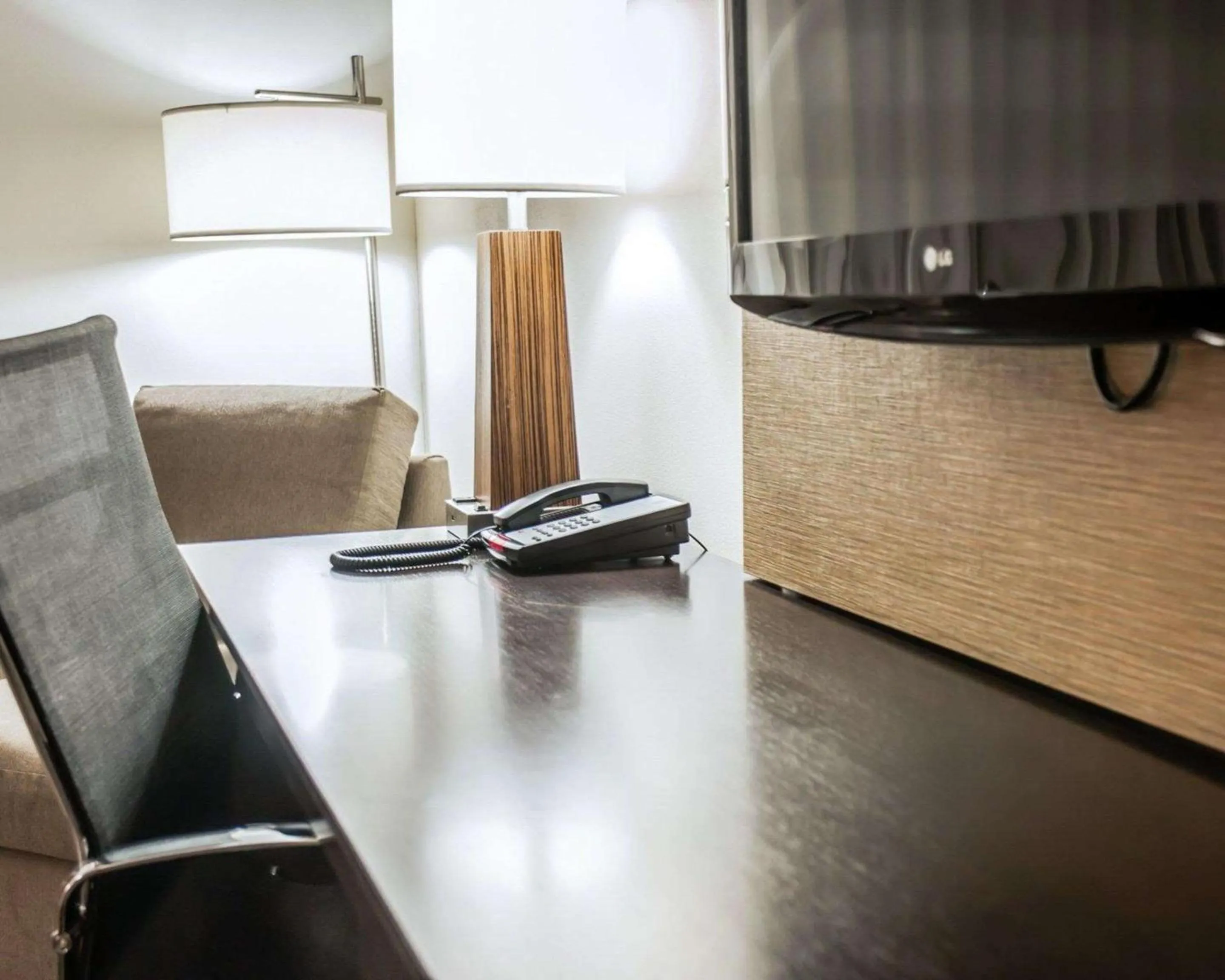 Photo of the whole room in Sleep Inn & Suites Fort Campbell