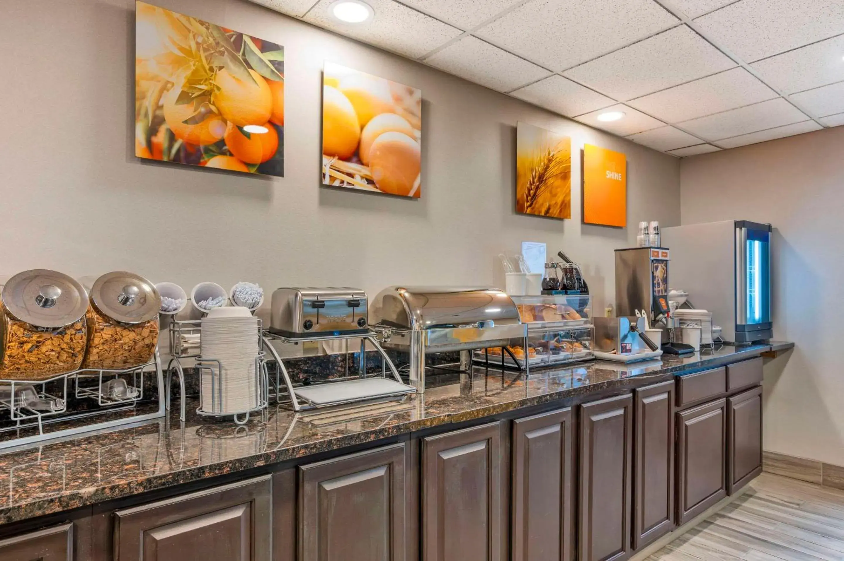 Breakfast in Comfort Inn Airport Turfway Road Breakfast in Comfort Inn Airport Turfway Road