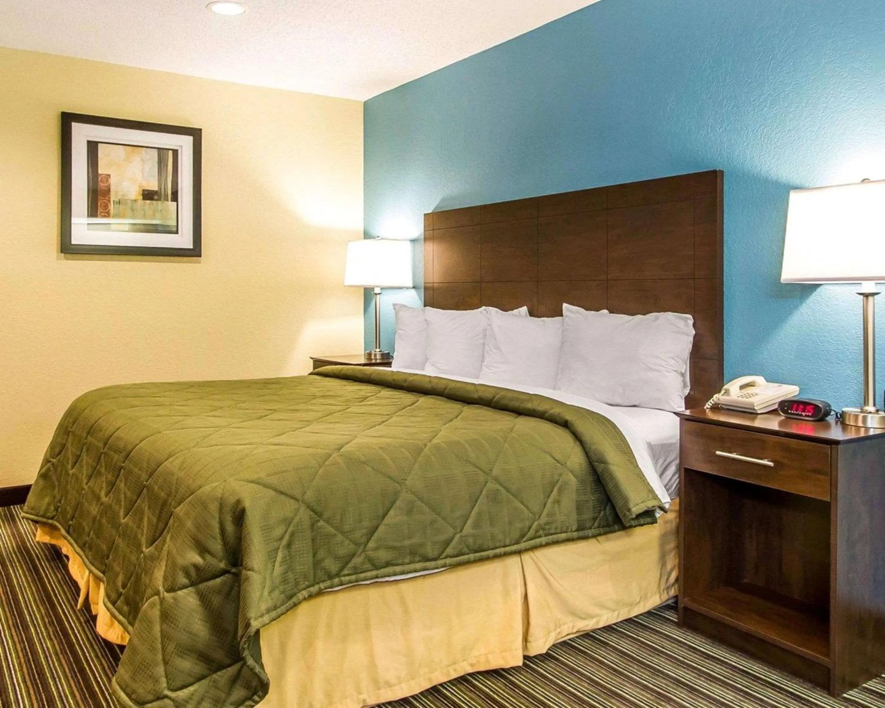 Bedroom in Quality Inn Murray University Area