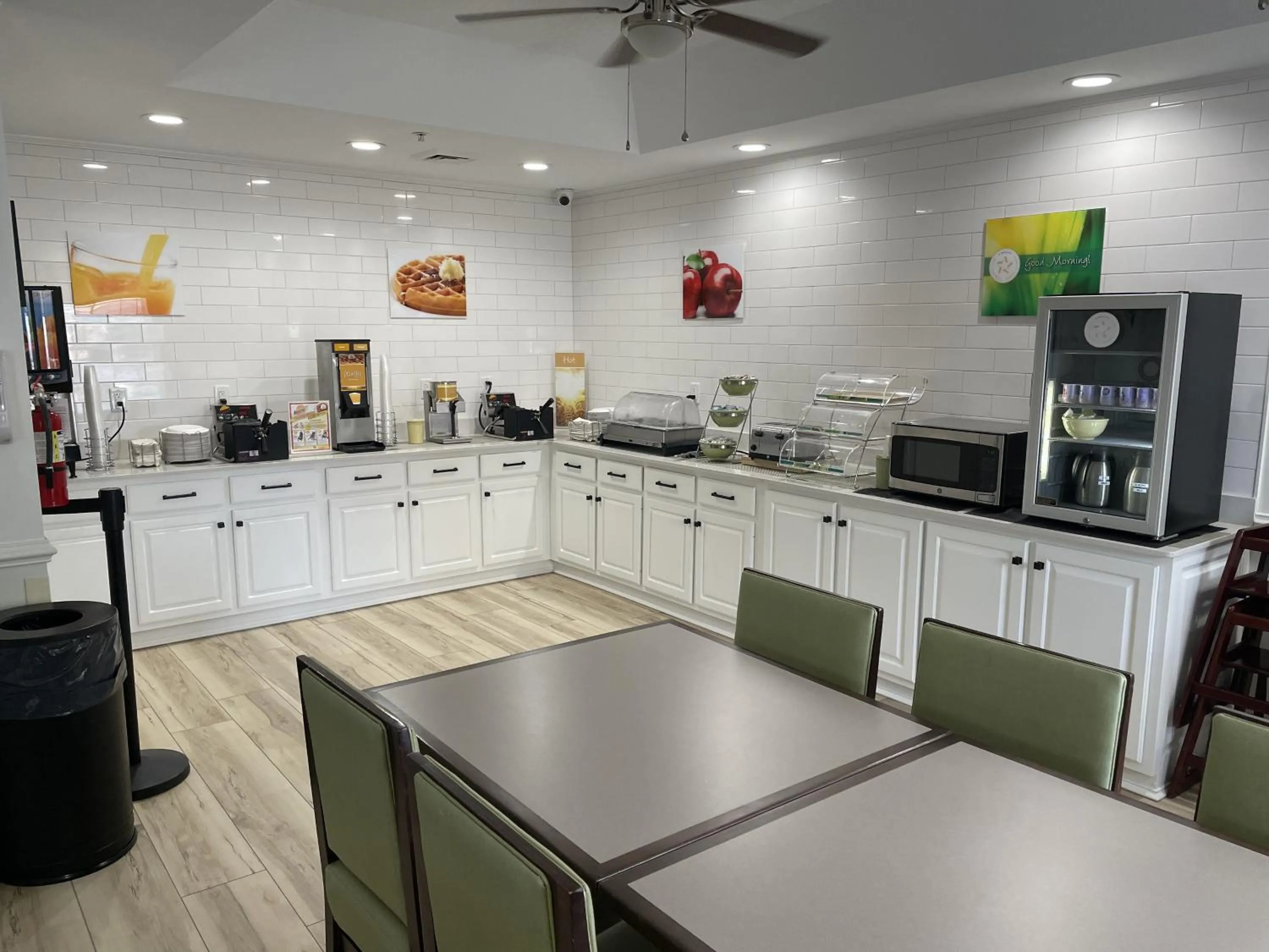 Breakfast in Quality Inn Richmond