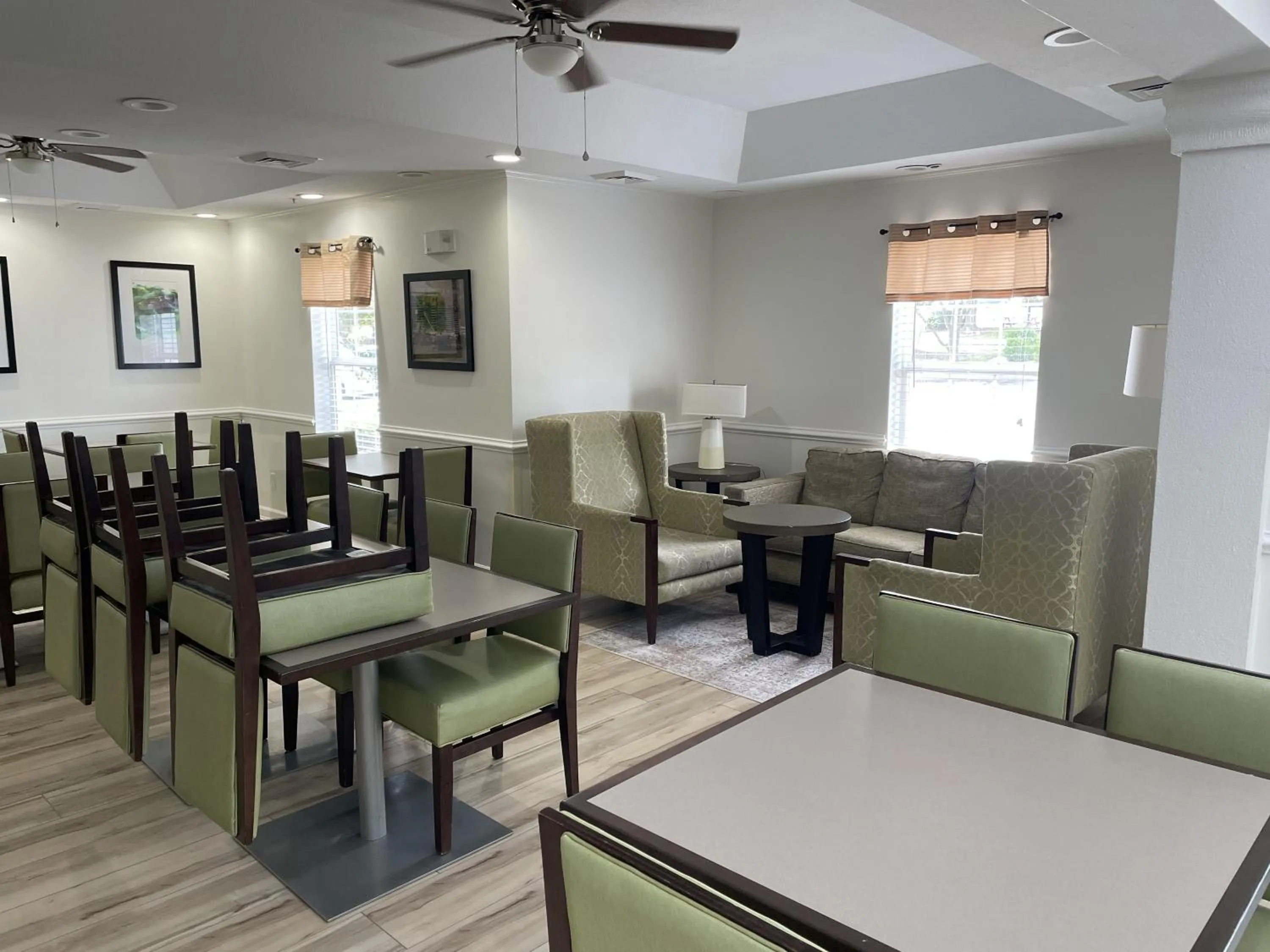 Seating area in Quality Inn Richmond