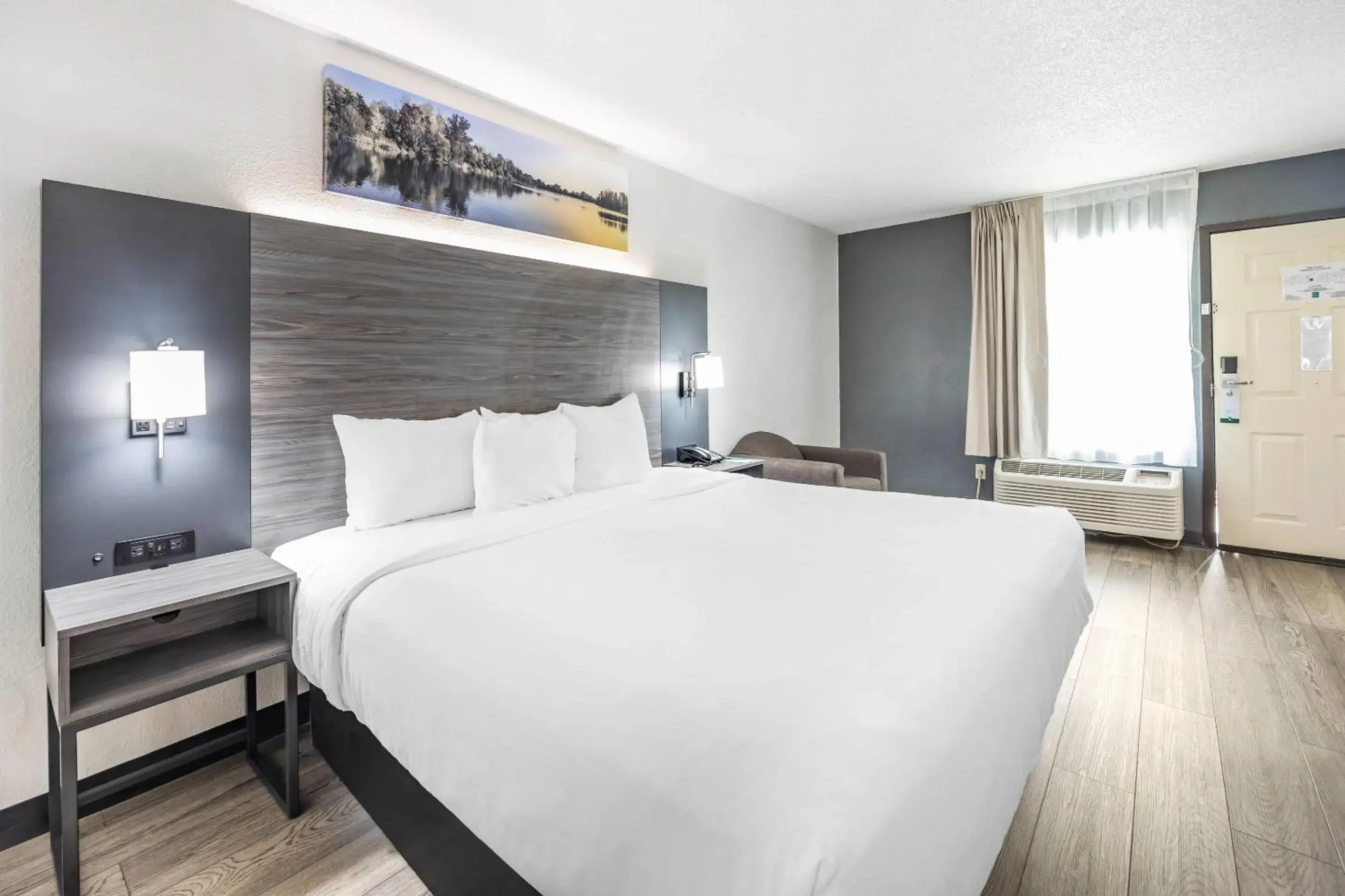 Bedroom, Bed in Quality Inn Glasgow Bedroom, Bed in Quality Inn Glasgow