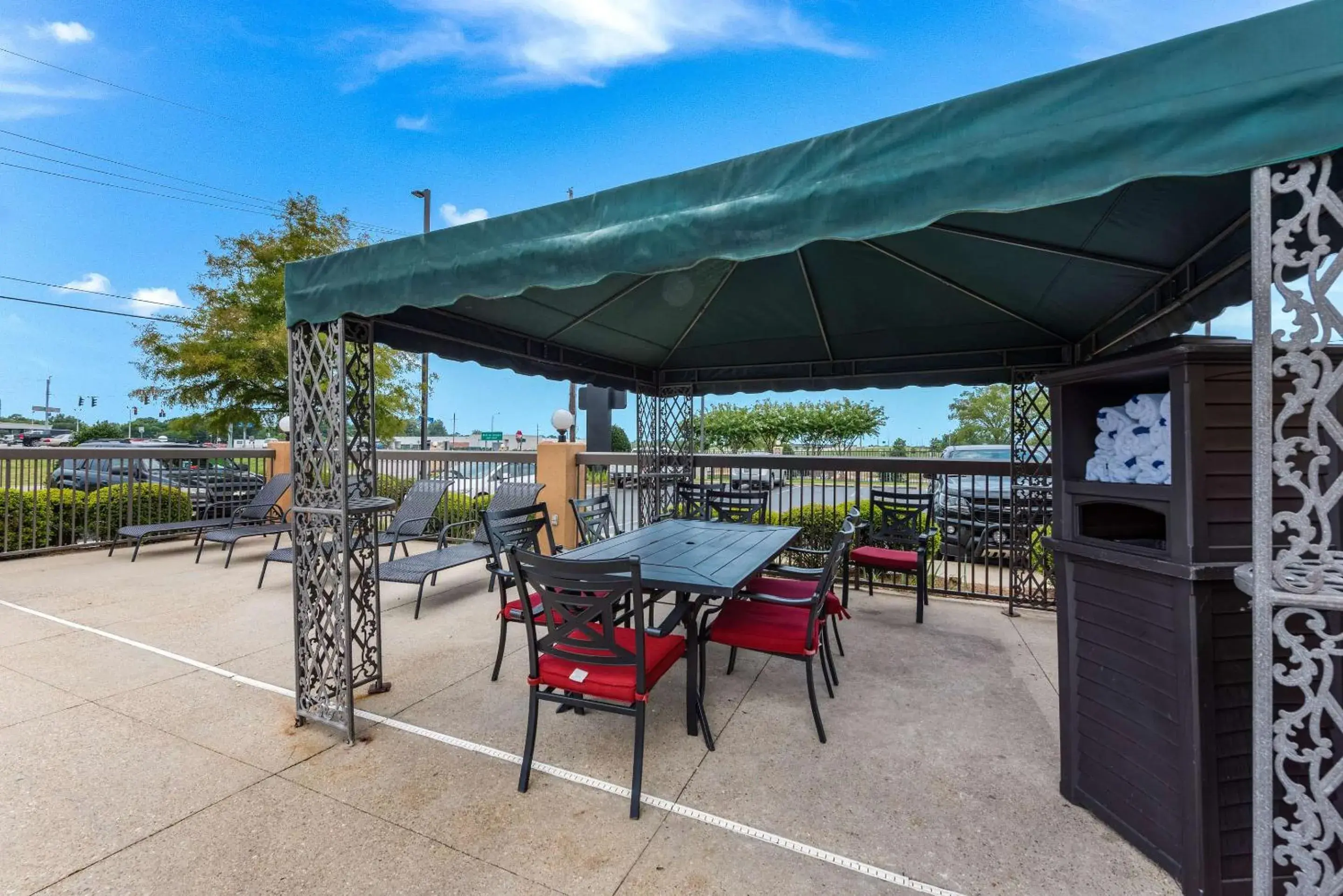 Swimming pool in Comfort Suites Monroe Swimming pool in Comfort Suites Monroe