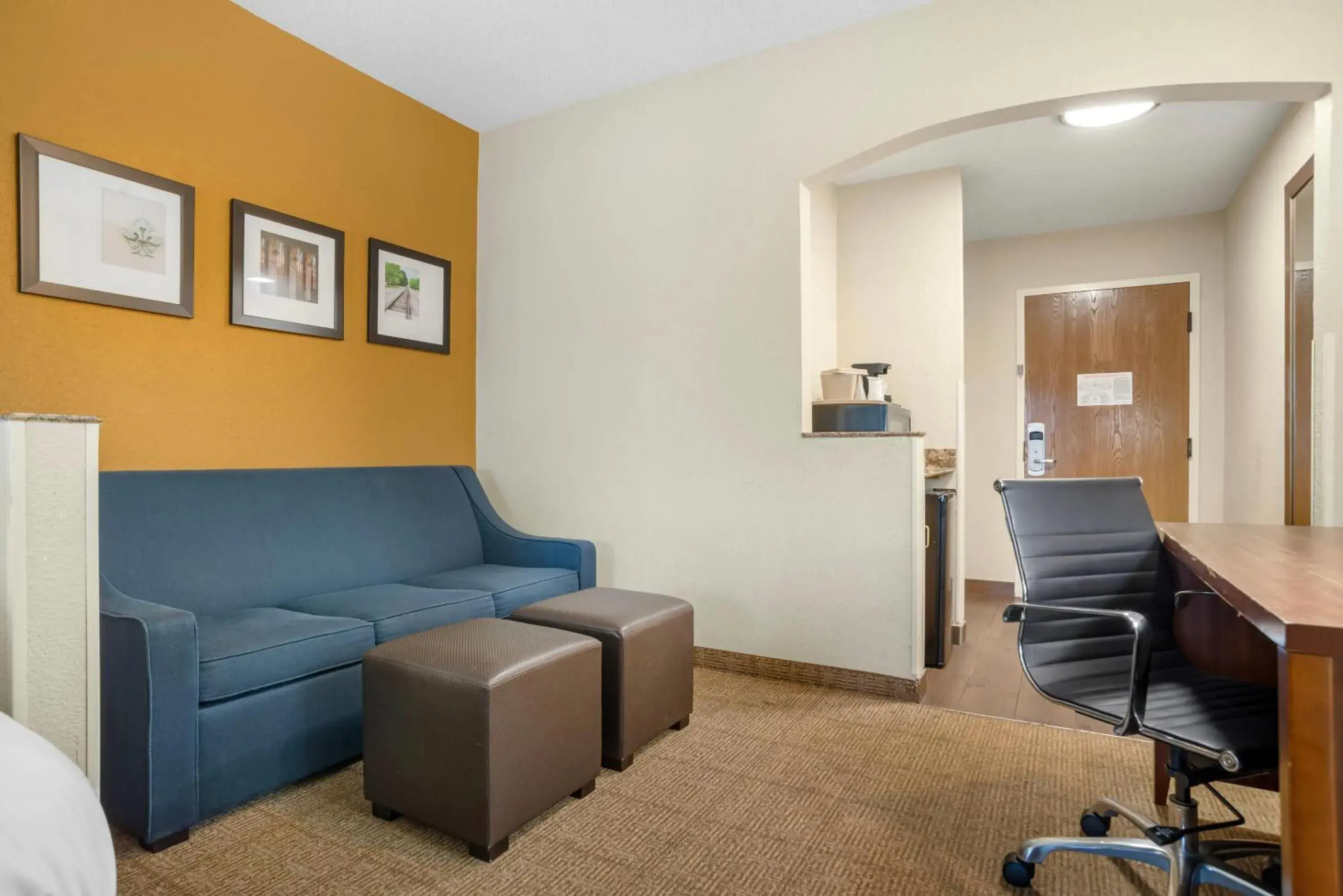 Bedroom in Comfort Suites Monroe Bedroom in Comfort Suites Monroe