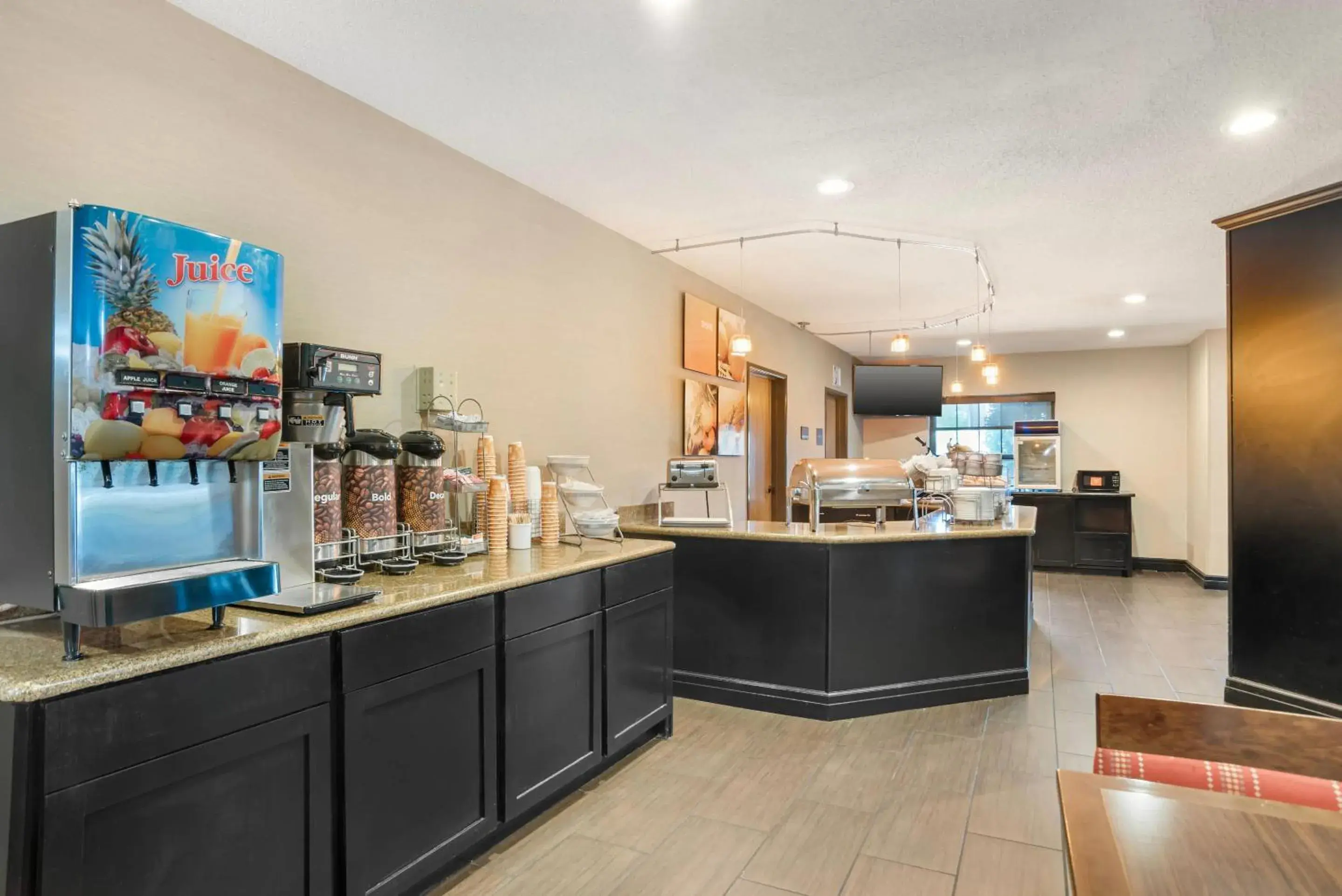 Breakfast in Comfort Suites Monroe Breakfast in Comfort Suites Monroe