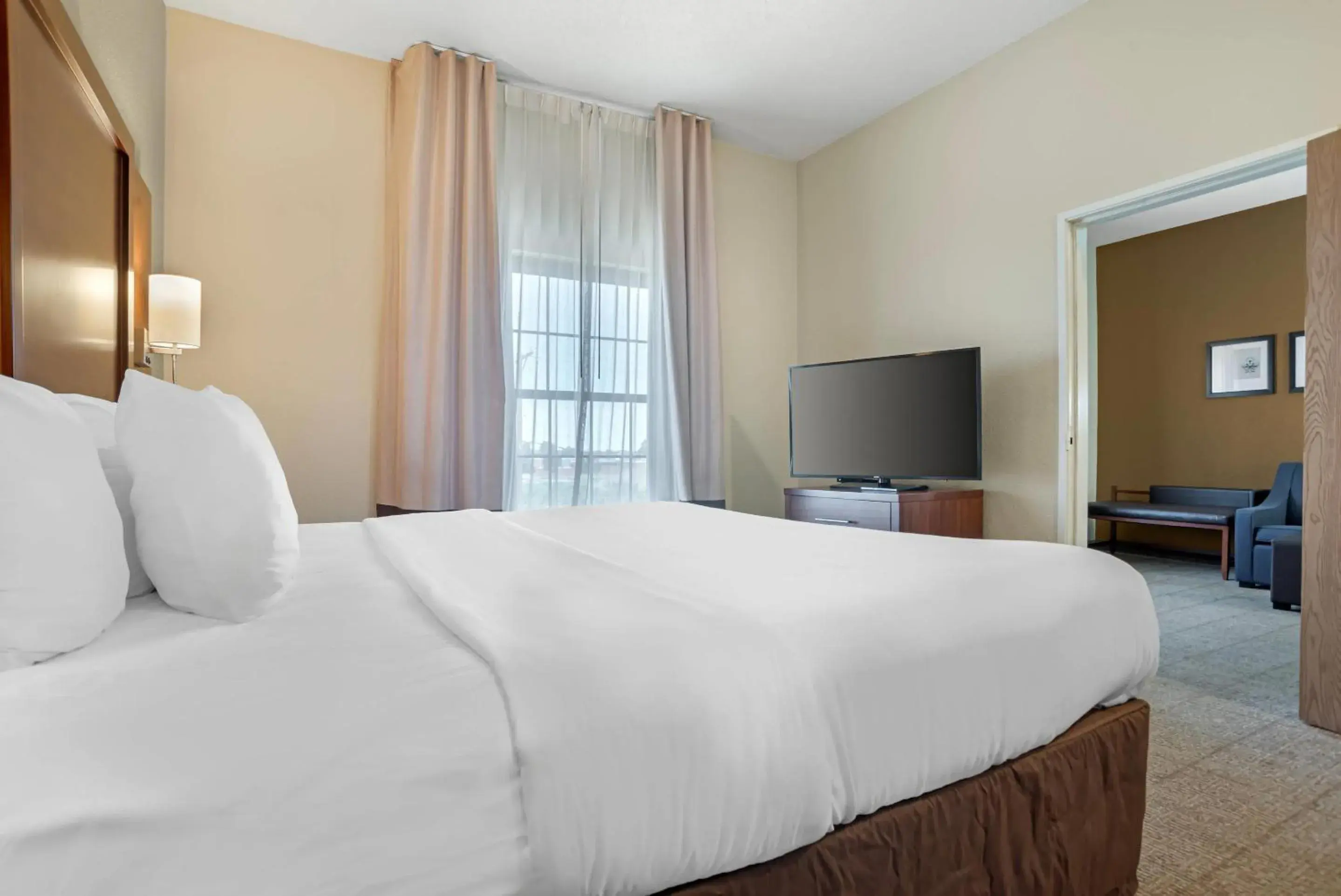 Bedroom, Bed in Comfort Suites Monroe Bedroom, Bed in Comfort Suites Monroe