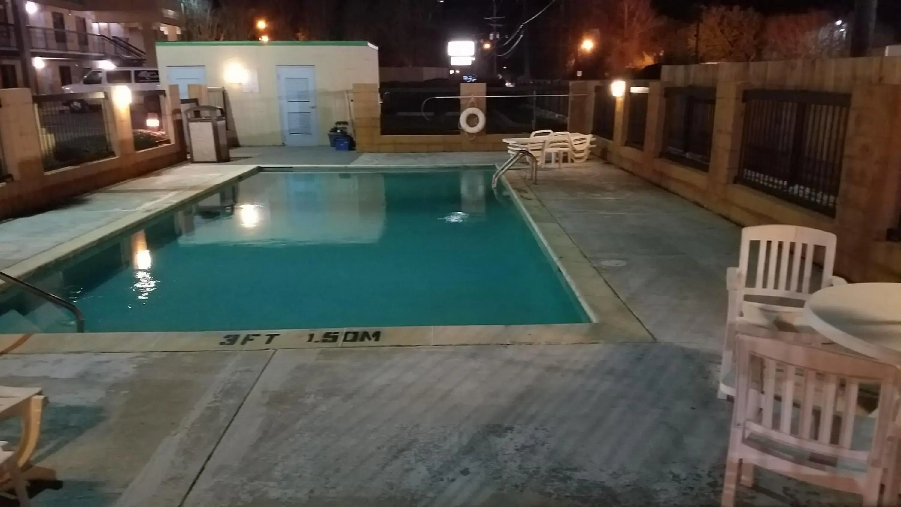 Swimming Pool in Quality Inn 