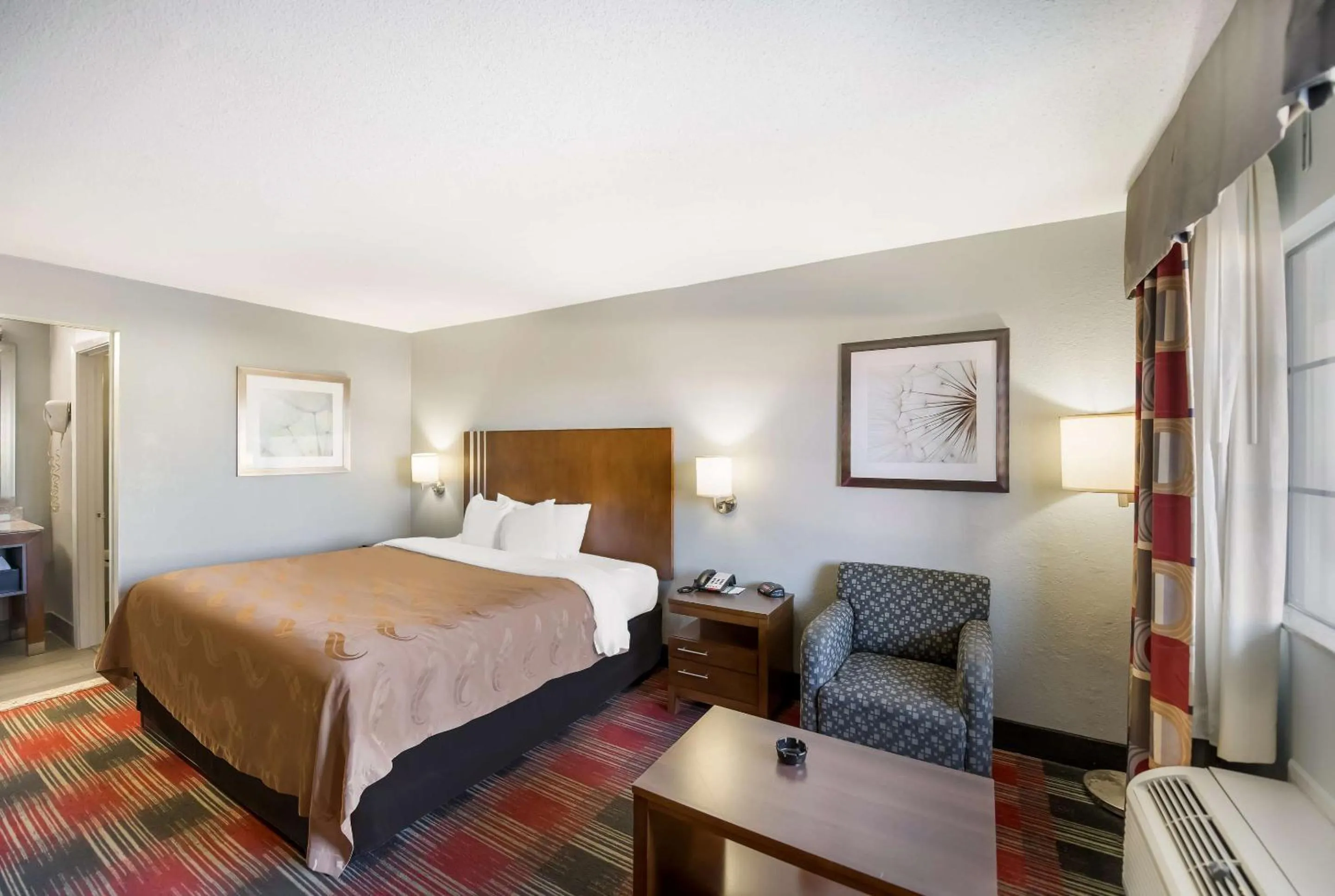 Bedroom, Bed in Quality Inn near Parc Natchitoches