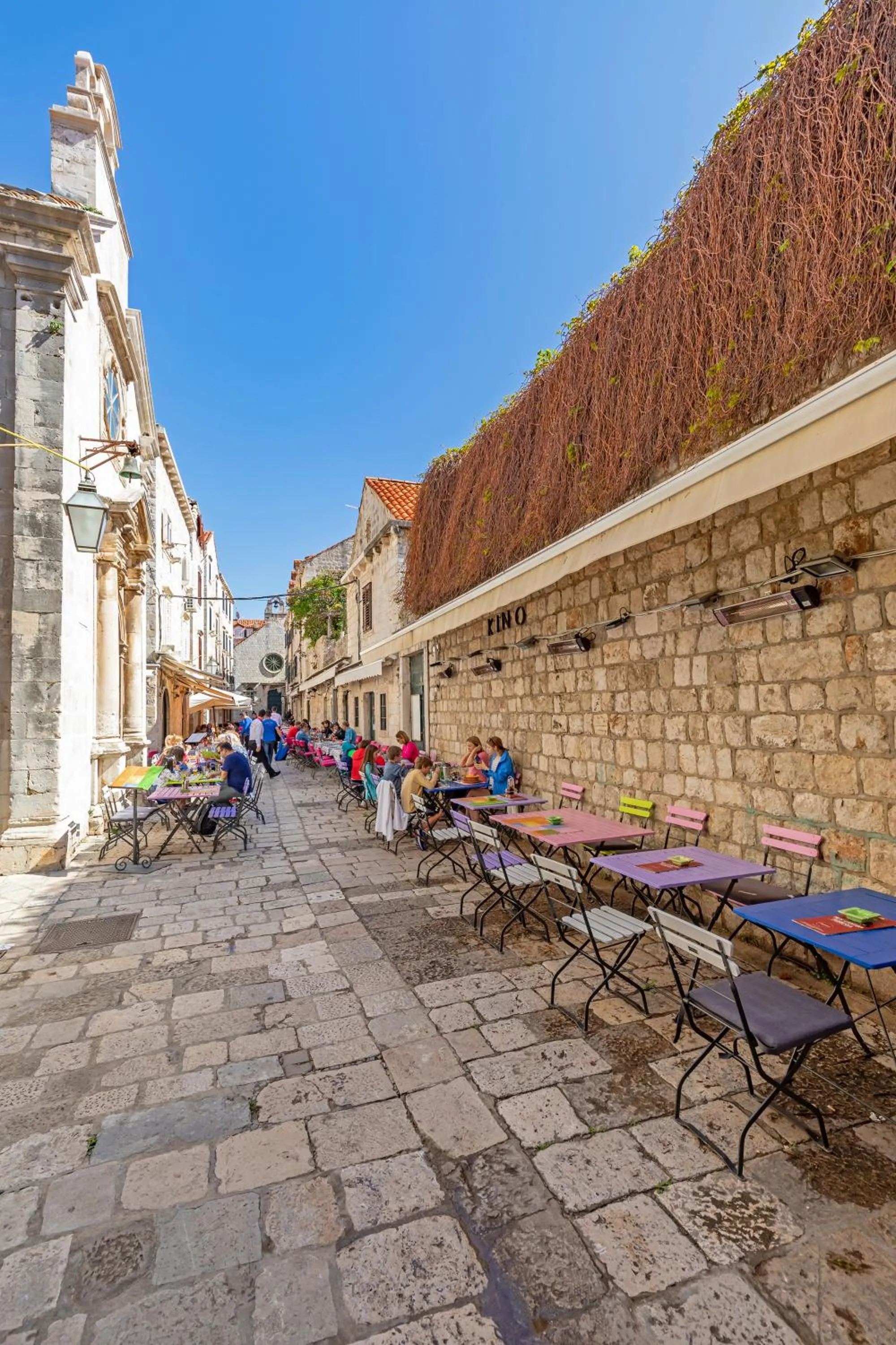 Neighbourhood in Apartments Feri