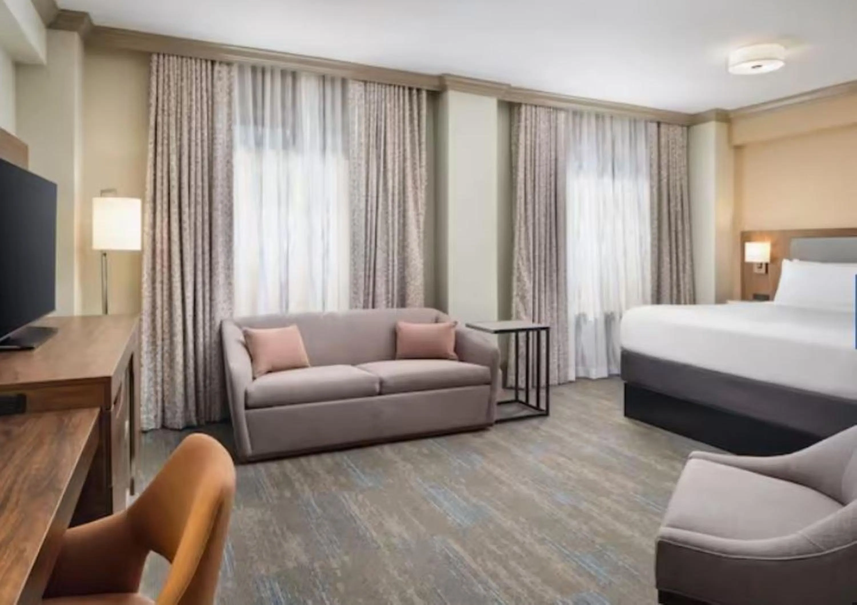 Bed in Hampton Inn & Suites New Orleans Canal St. French Quarter