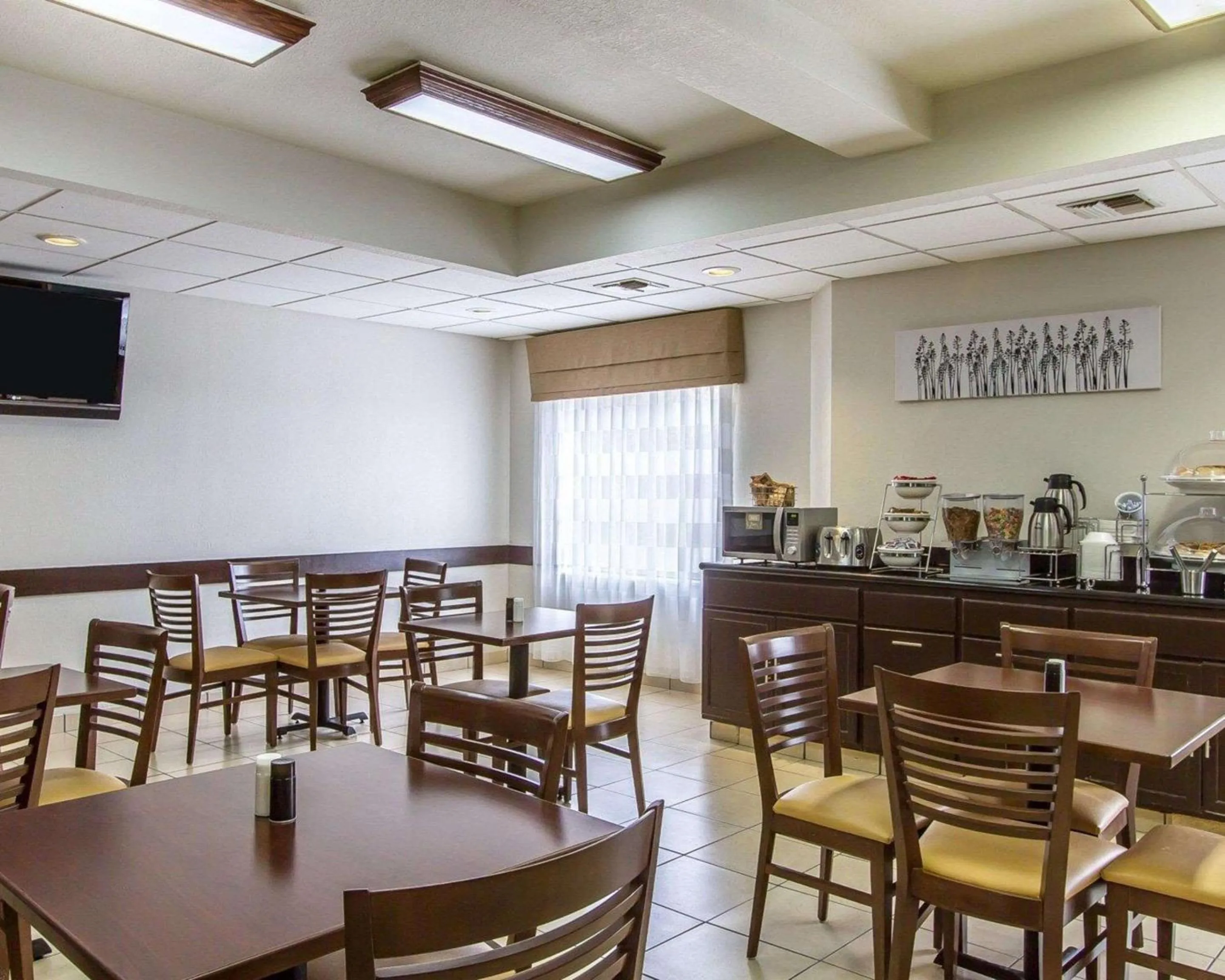 Restaurant/places to eat in Sleep Inn Scott-Lafayette West