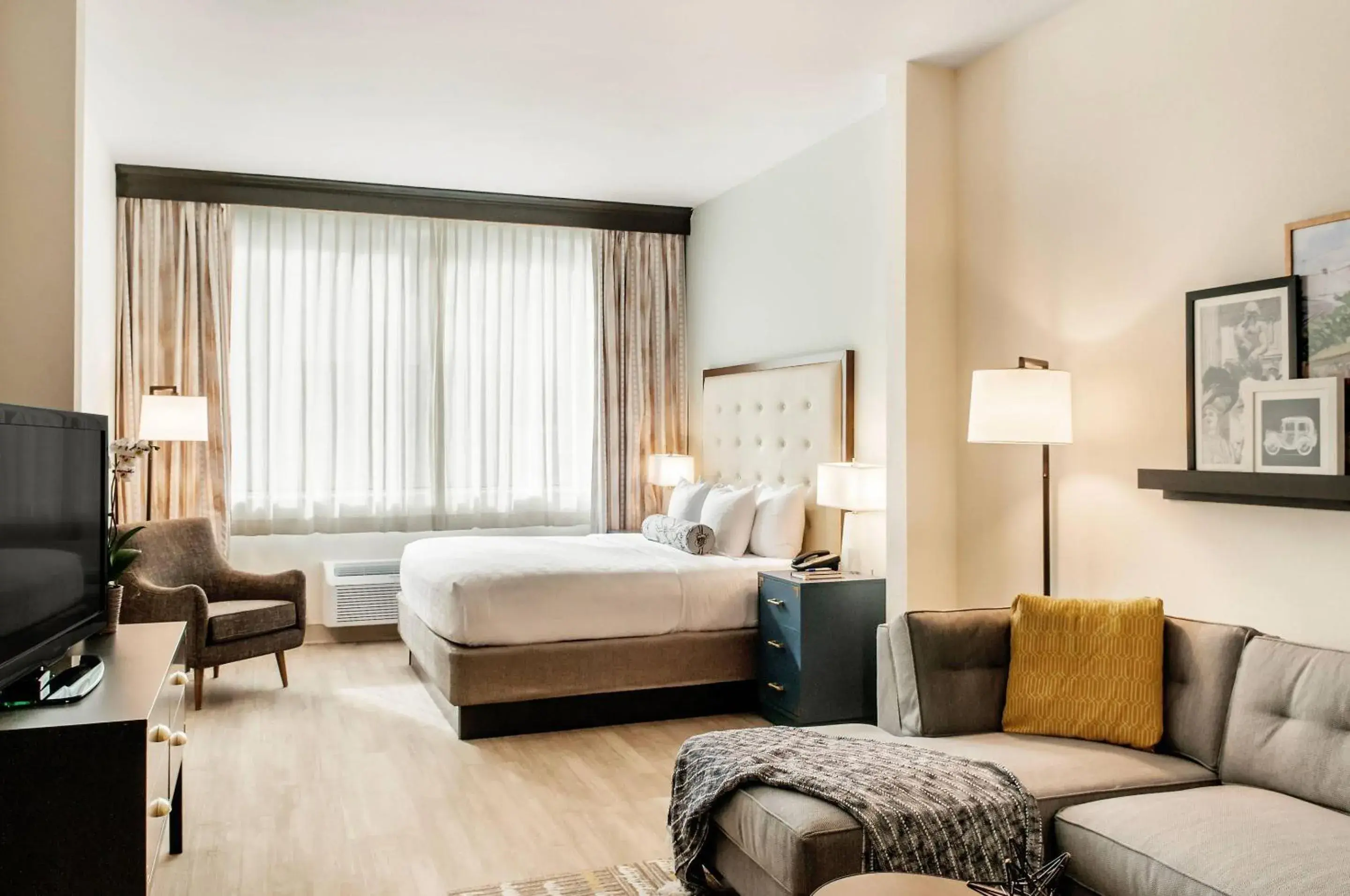 Bedroom, Bed in St Charles Coach House, an Ascend Collection Hotel Bedroom, Bed in St Charles Coach House, an Ascend Collection Hotel