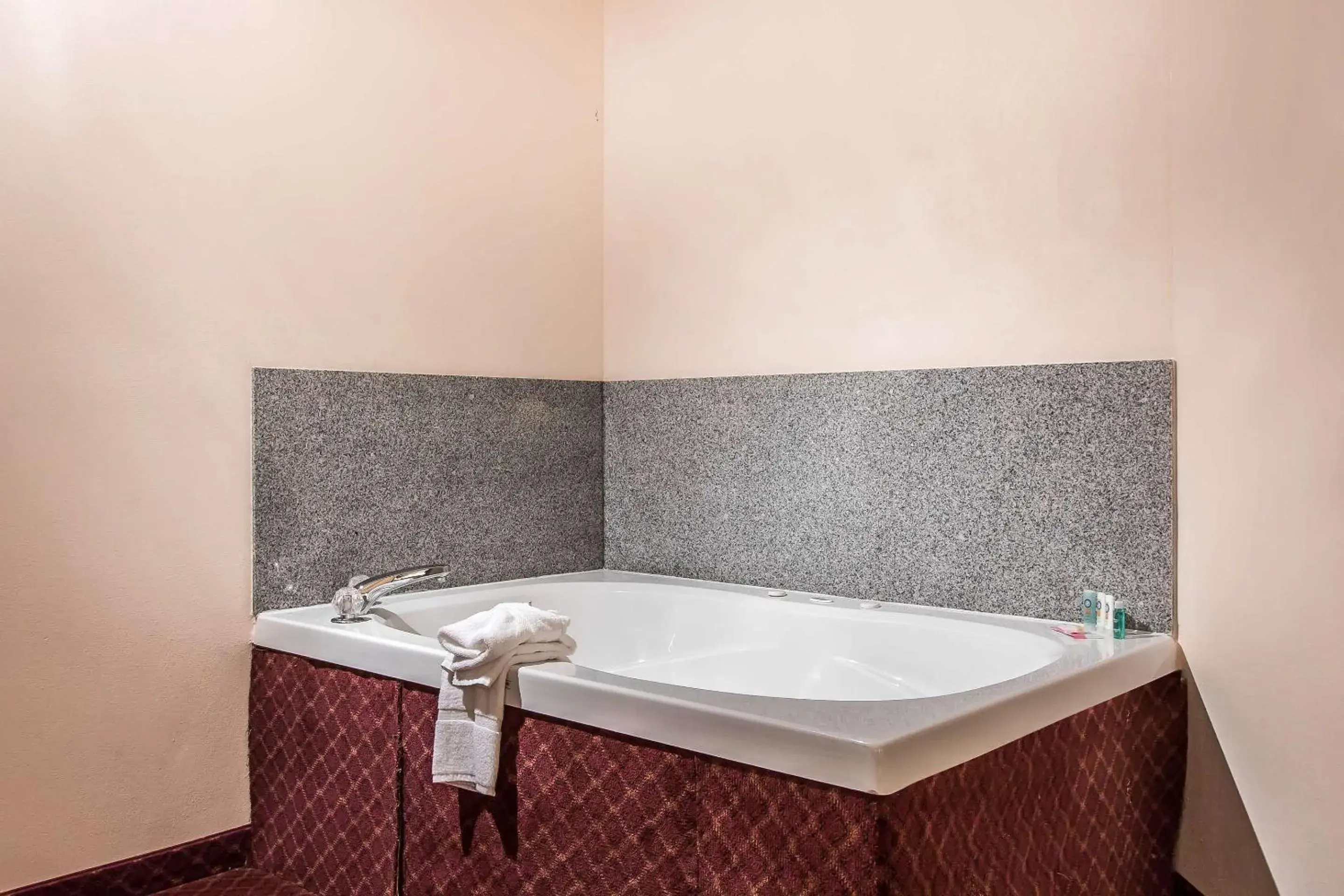 Bedroom in Quality Suites New Iberia Bedroom in Quality Suites New Iberia