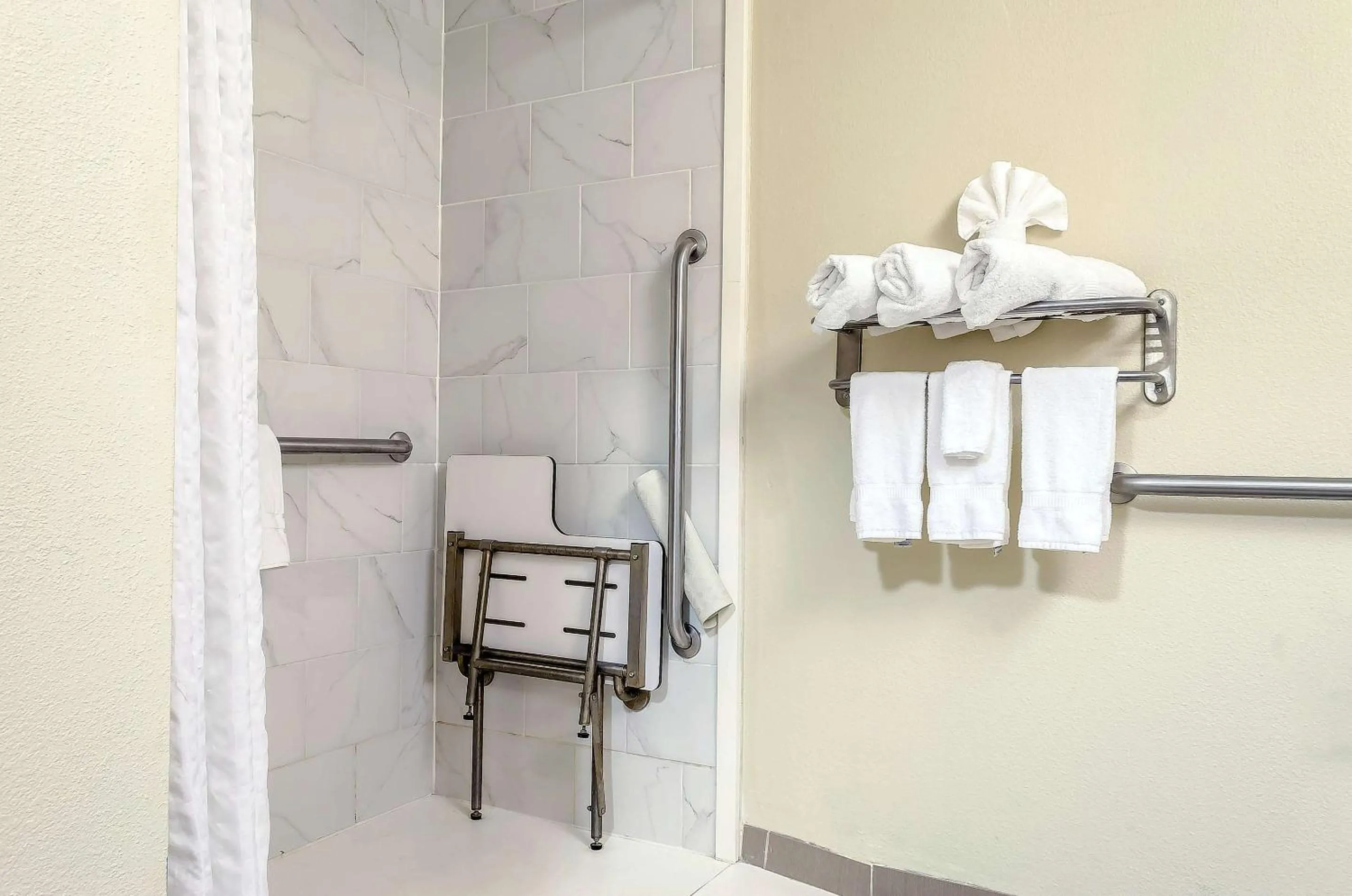 Bedroom in Quality Inn Ruston