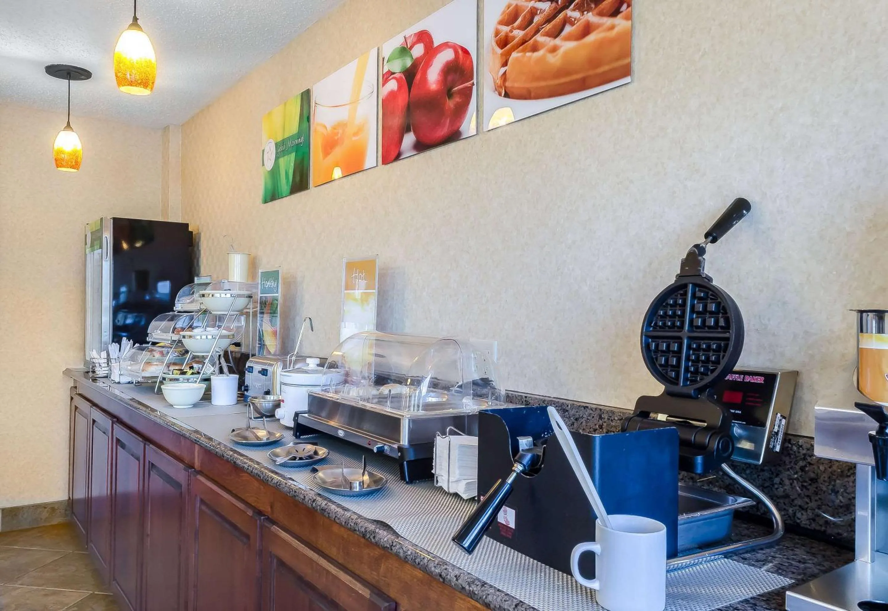 Restaurant/places to eat in Quality Inn Ruston