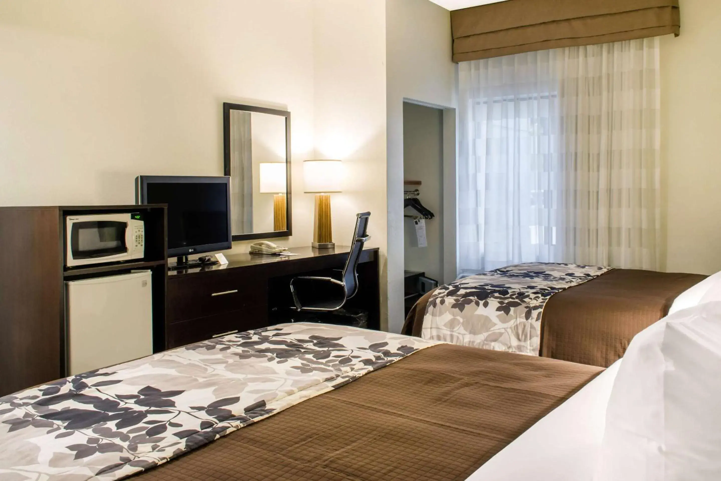 Bedroom, Bed in Sleep Inn & Suites Metairie - New Orleans West Bedroom, Bed in Sleep Inn & Suites Metairie - New Orleans West