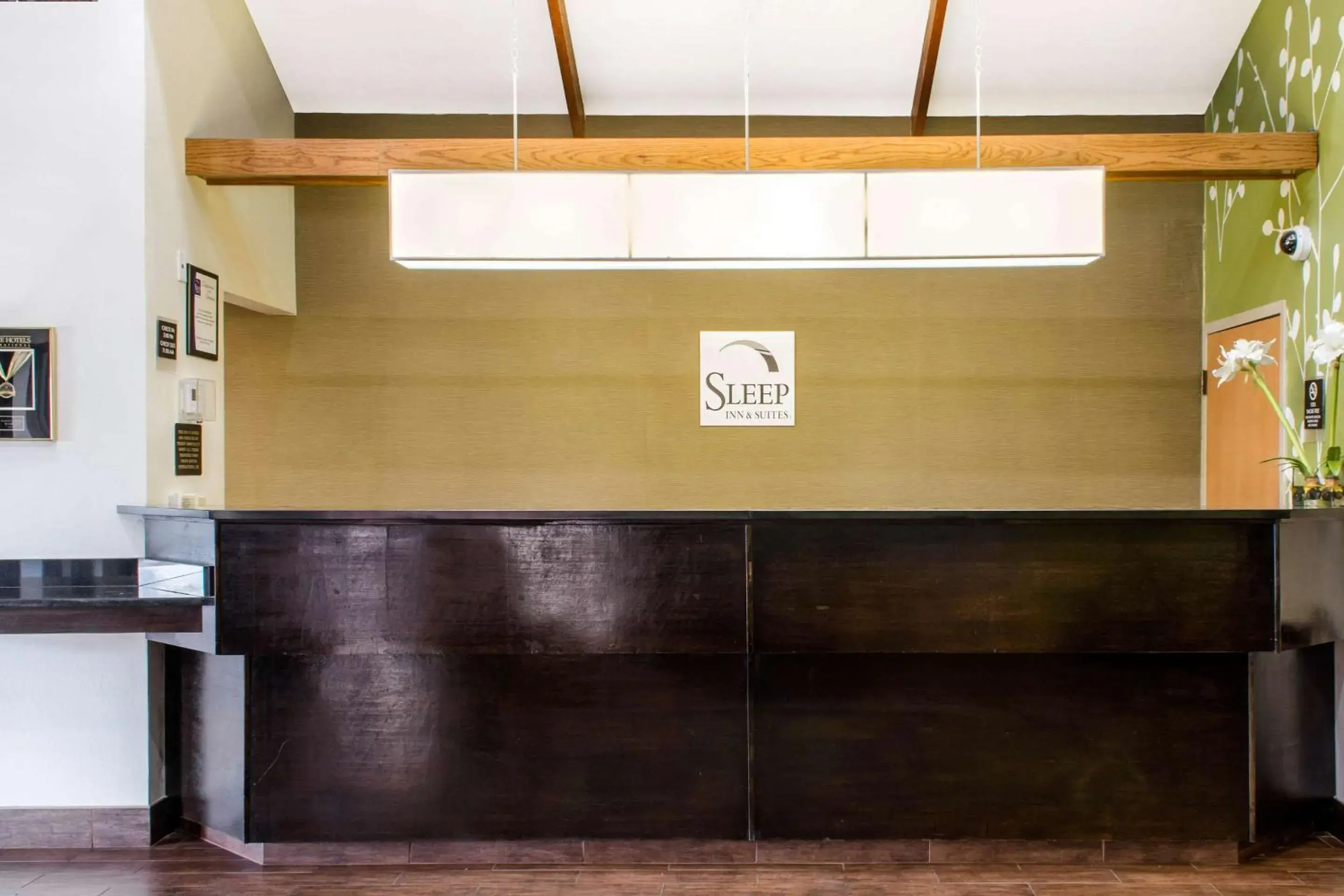 Lobby or reception in Sleep Inn & Suites Metairie - New Orleans West Lobby or reception in Sleep Inn & Suites Metairie - New Orleans West