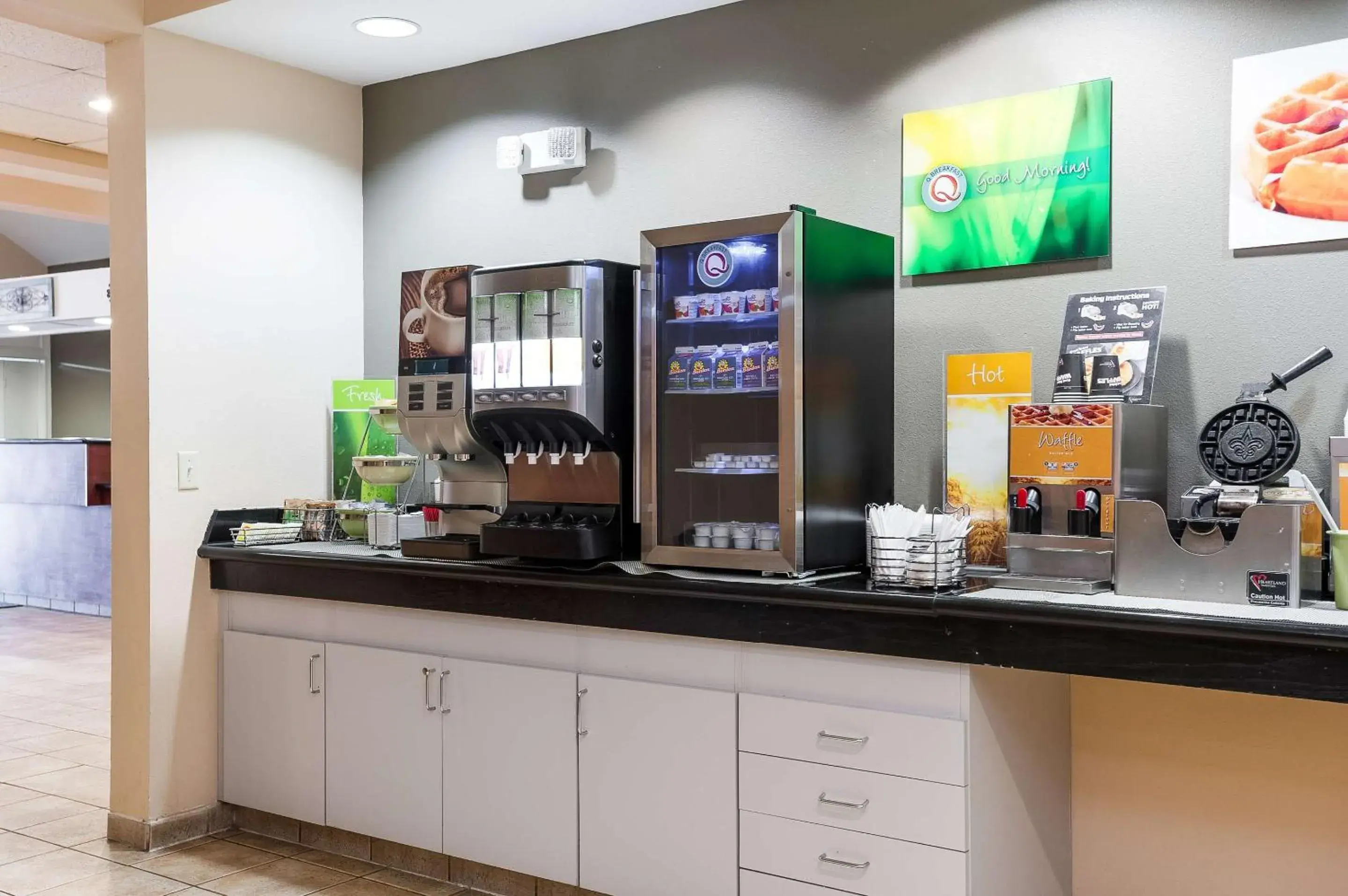 Breakfast in Quality Inn & Suites Lake Charles Breakfast in Quality Inn & Suites Lake Charles