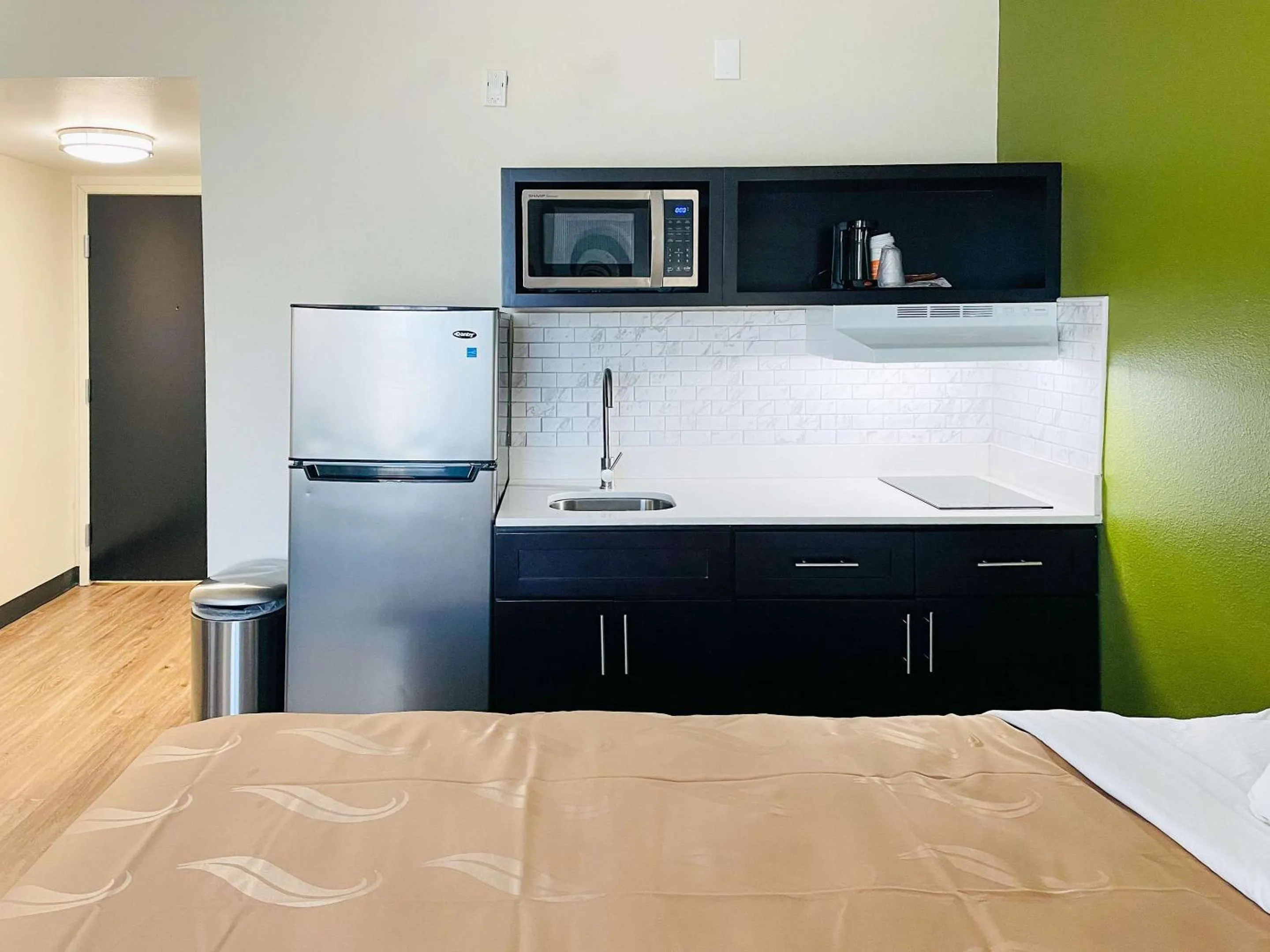 Bedroom, Bed in Quality Inn & Suites Lake Charles South