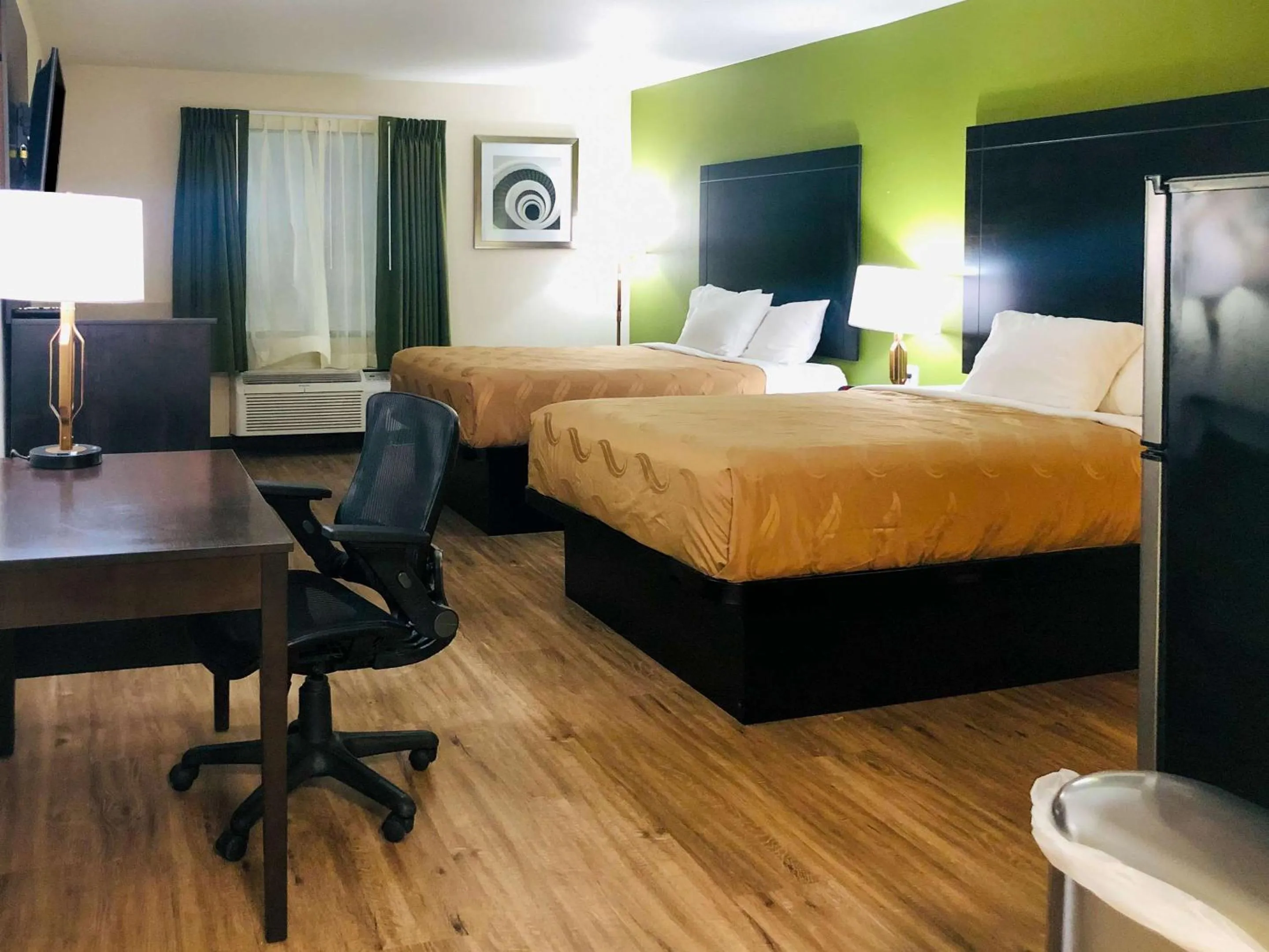 Bedroom, Bed in Quality Inn & Suites Lake Charles South