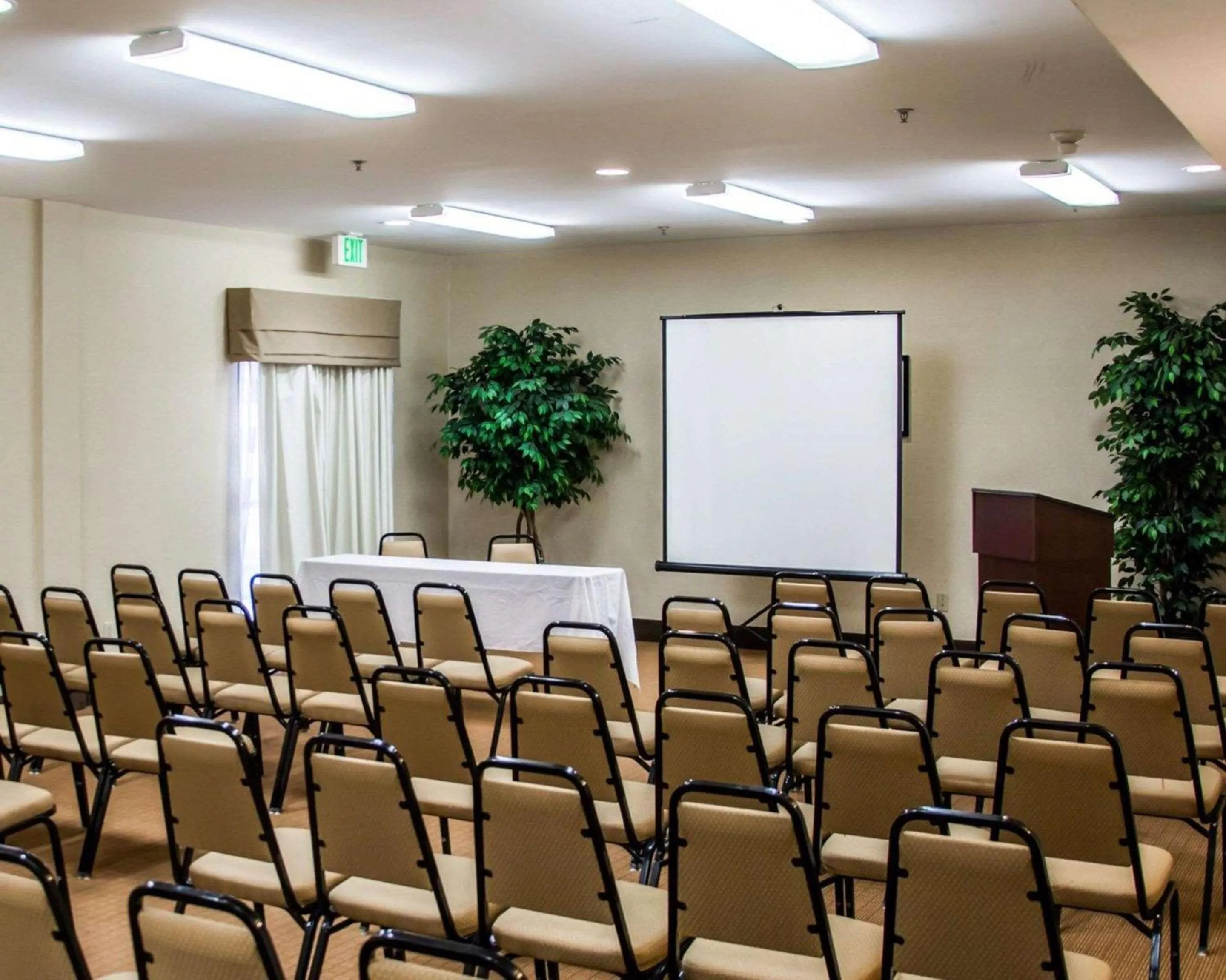 Meeting/conference room in Sleep Inn & Suites Pineville - Alexandria