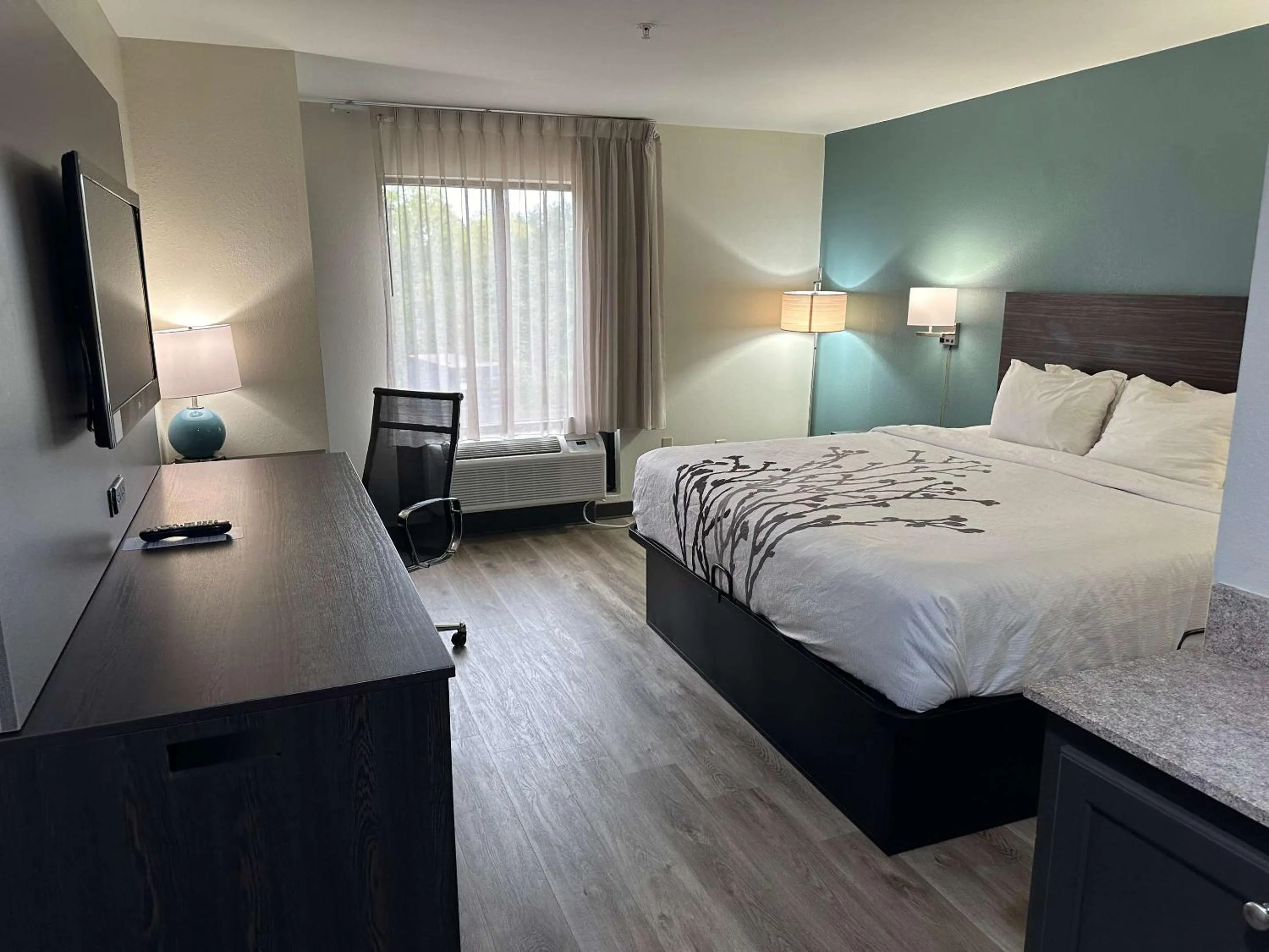 Bedroom, Bed in Sleep Inn & Suites Pineville - Alexandria