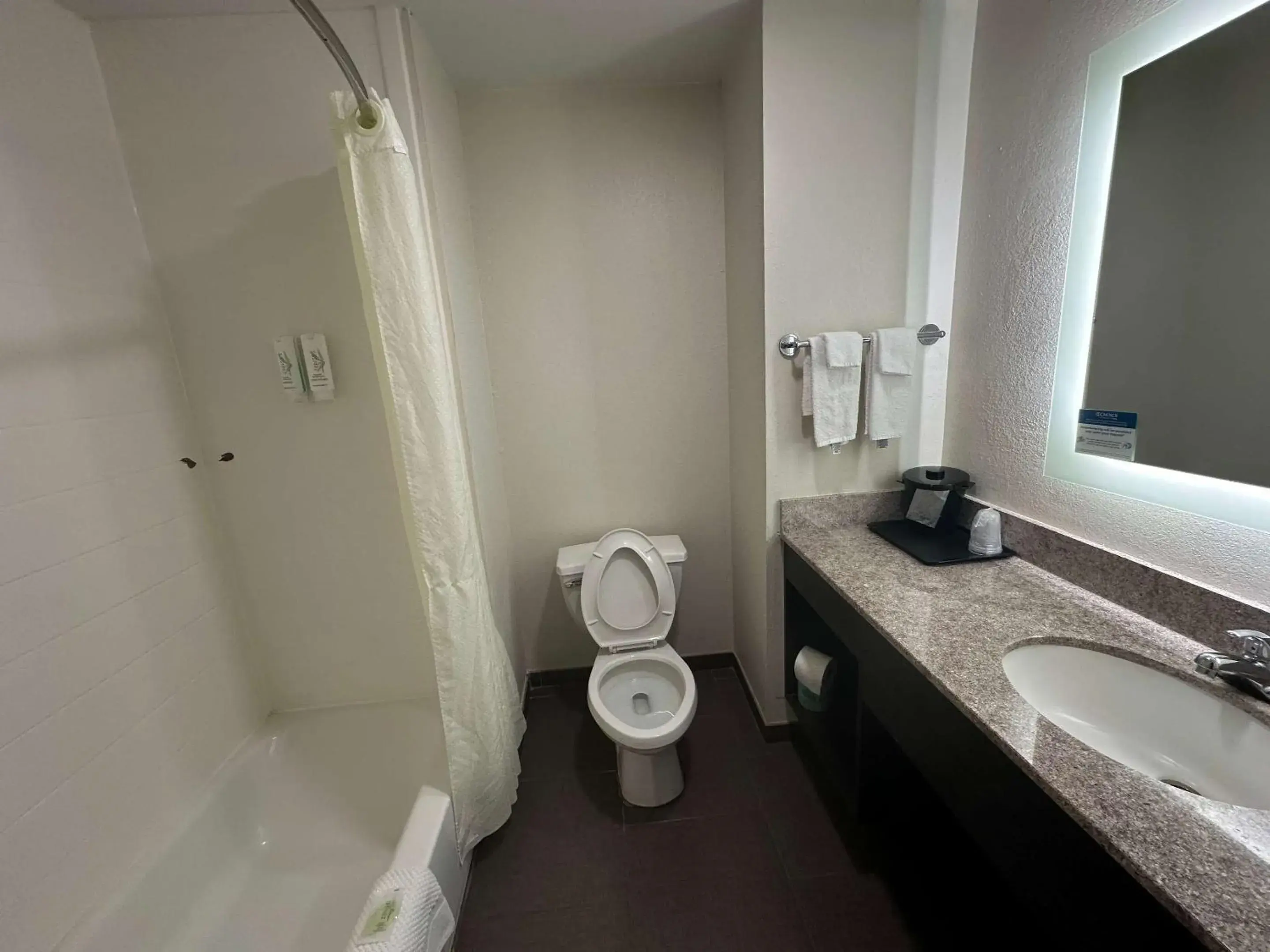 Bedroom in Sleep Inn & Suites Pineville - Alexandria Bedroom in Sleep Inn & Suites Pineville - Alexandria