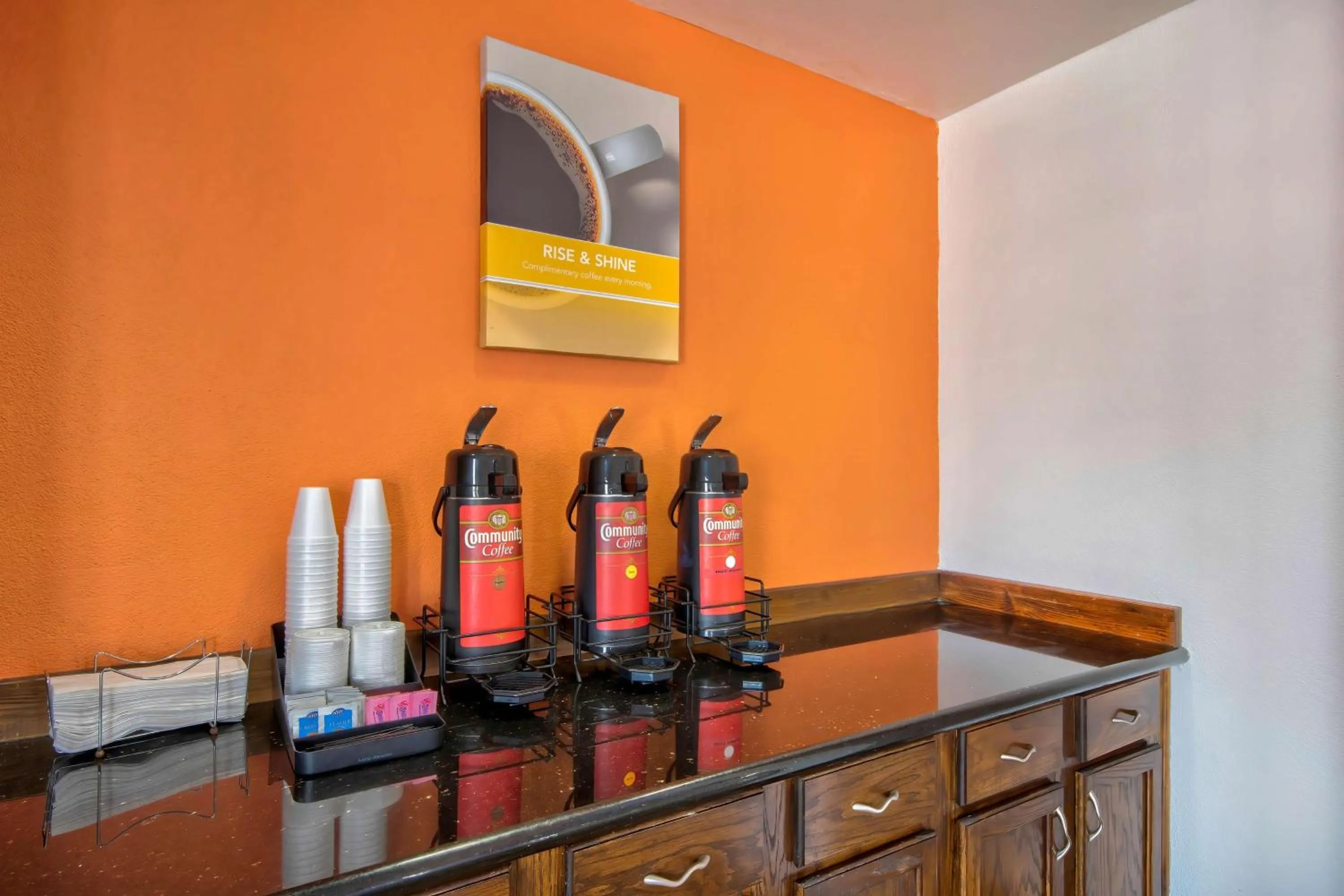 Restaurant/places to eat in Motel 6-Lafayette, LA