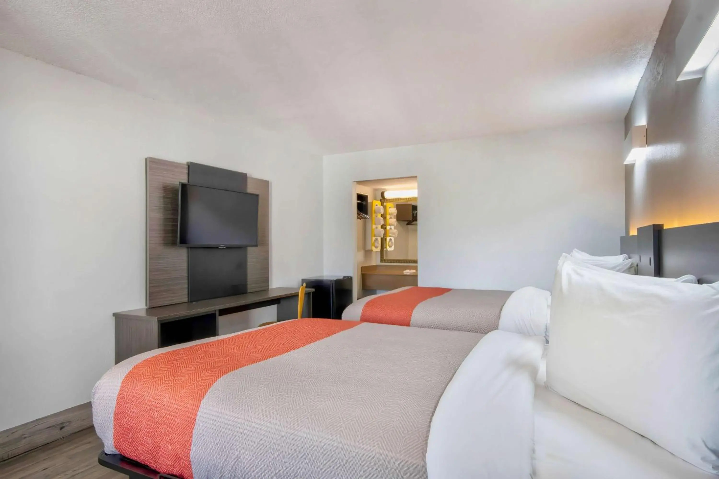 Bedroom, Bed in Motel 6-Lafayette, LA Bedroom, Bed in Motel 6-Lafayette, LA