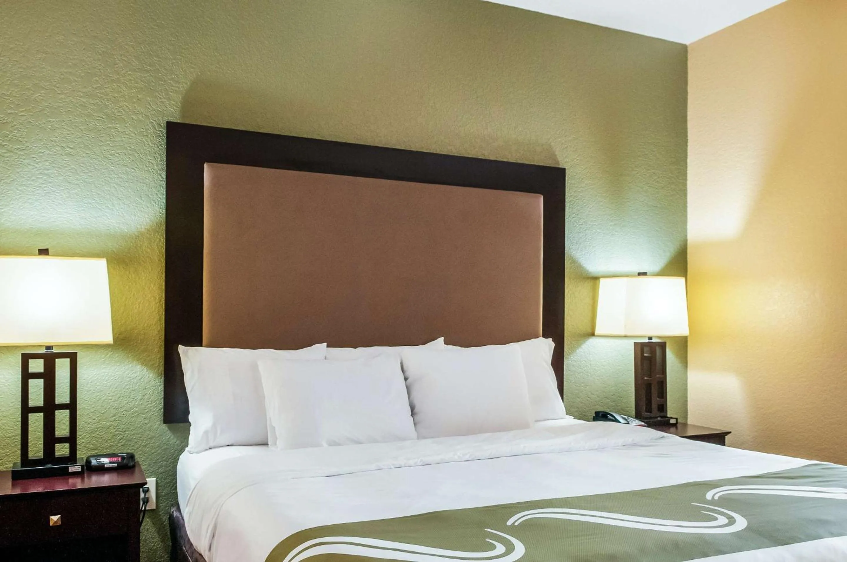 Bedroom in Quality Inn & Suites Slidell