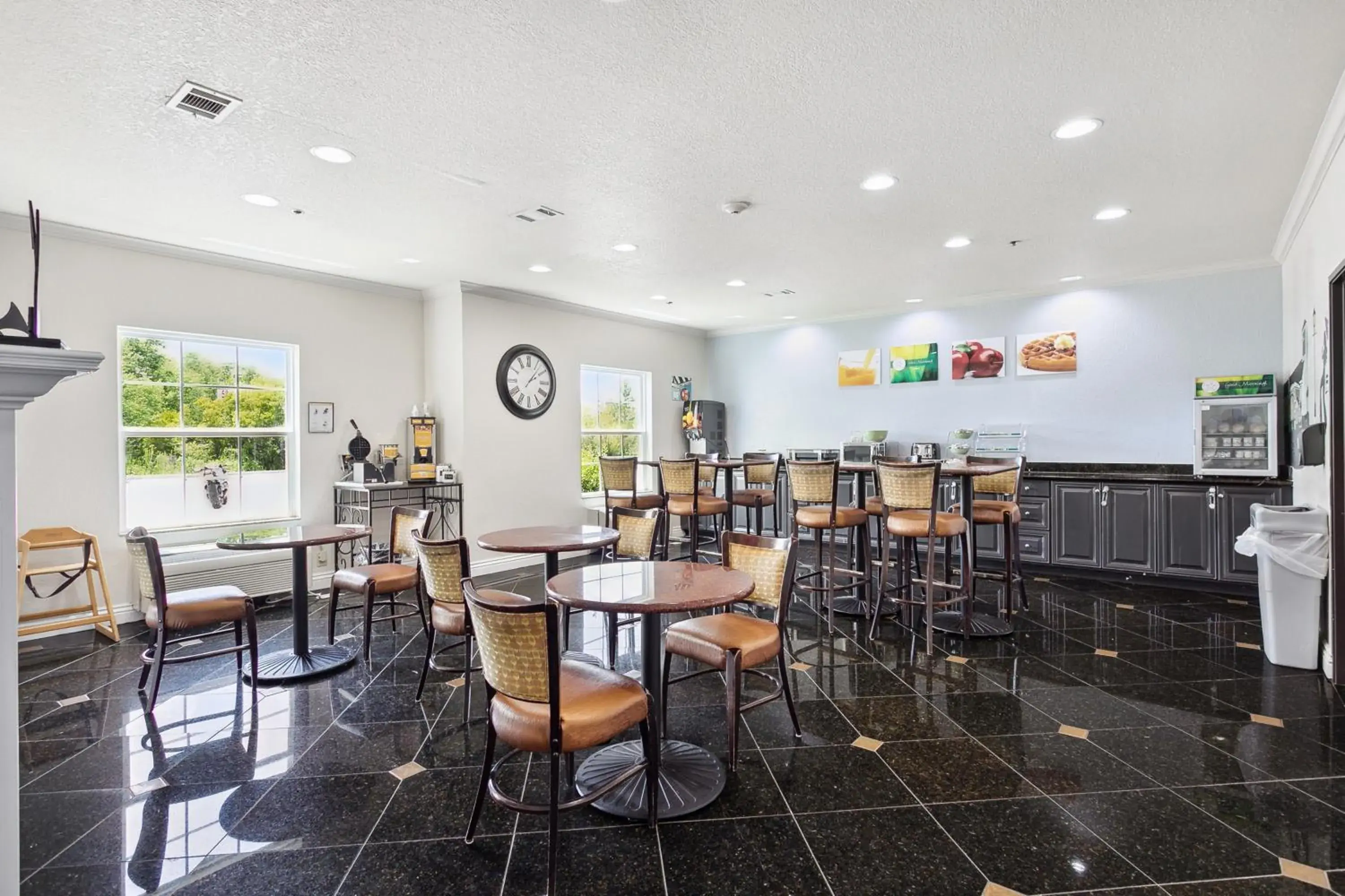 Restaurant/places to eat in Quality Inn & Suites Slidell Restaurant/places to eat in Quality Inn & Suites Slidell