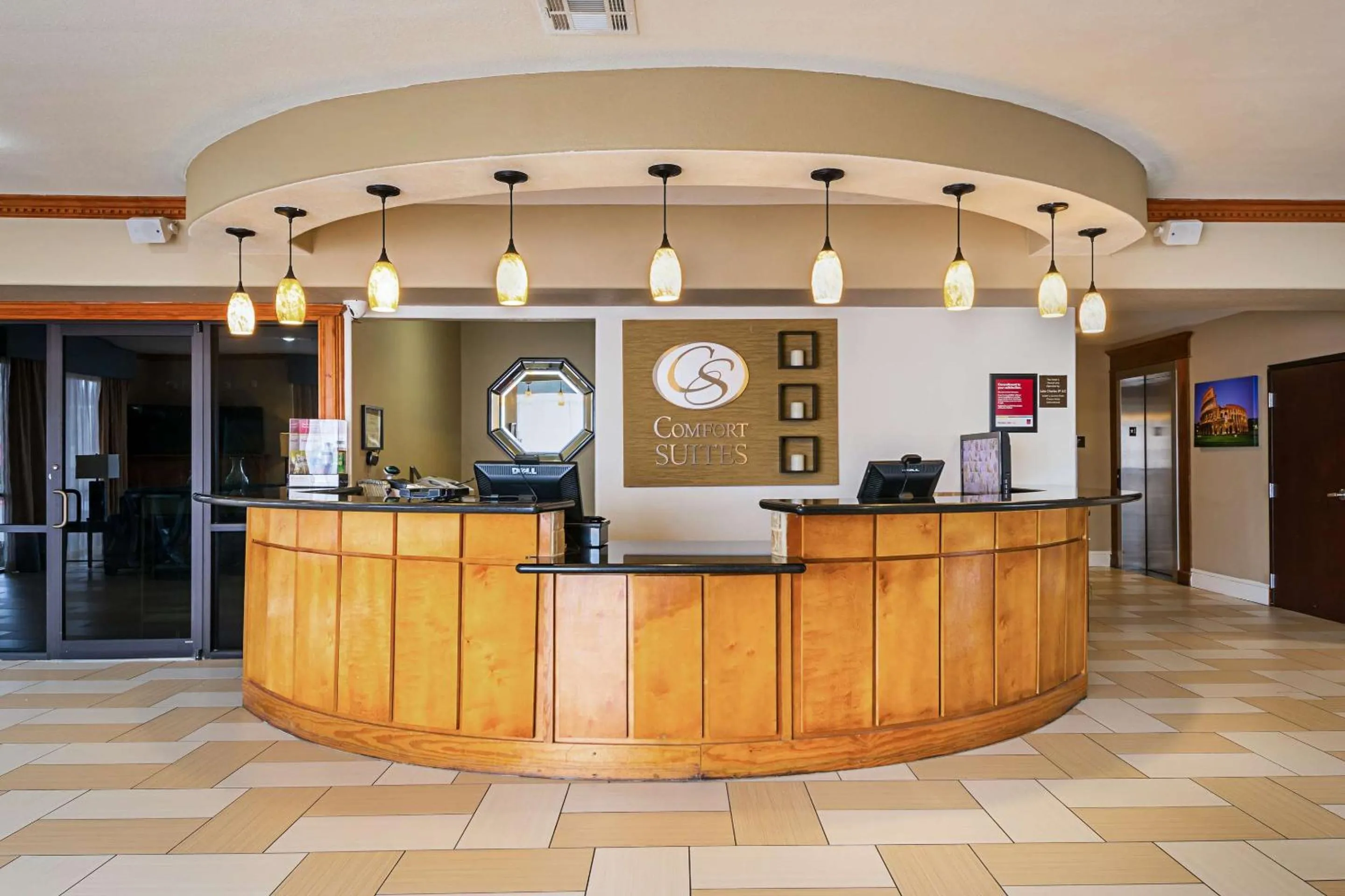 Lobby or reception in Comfort Suites Lake Charles