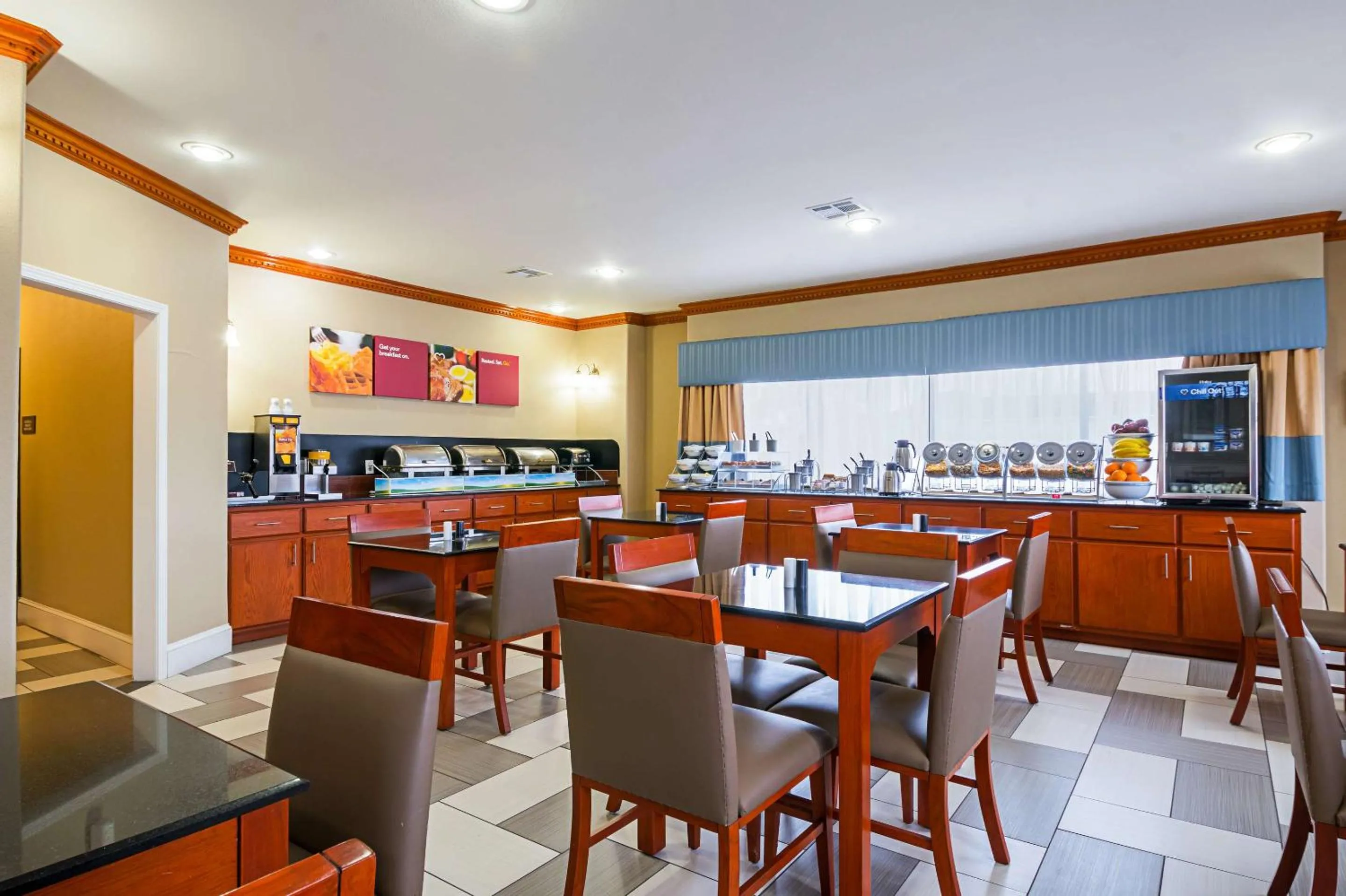 Breakfast in Comfort Suites Lake Charles