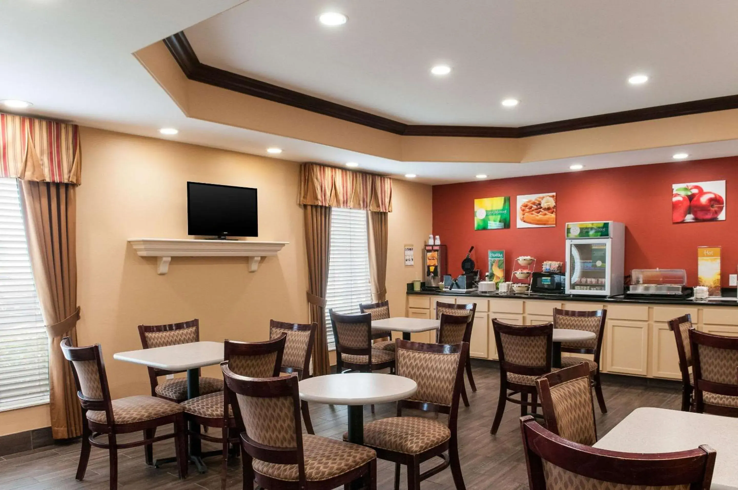 Restaurant/places to eat in Quality Inn & Suites Houma Restaurant/places to eat in Quality Inn & Suites Houma