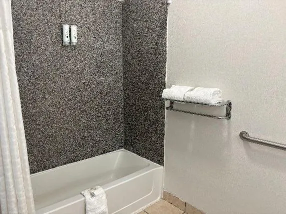 Quality Inn & Suites Houma