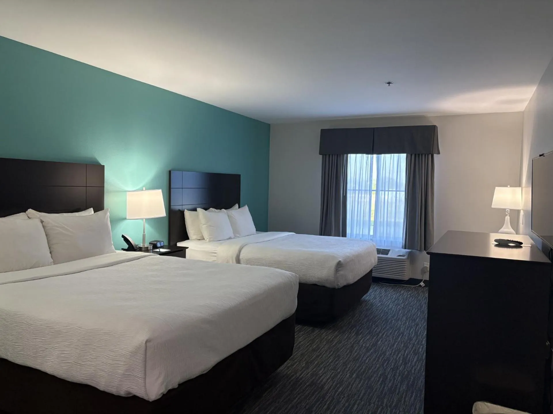 Bed in Quality Inn & Suites Houma