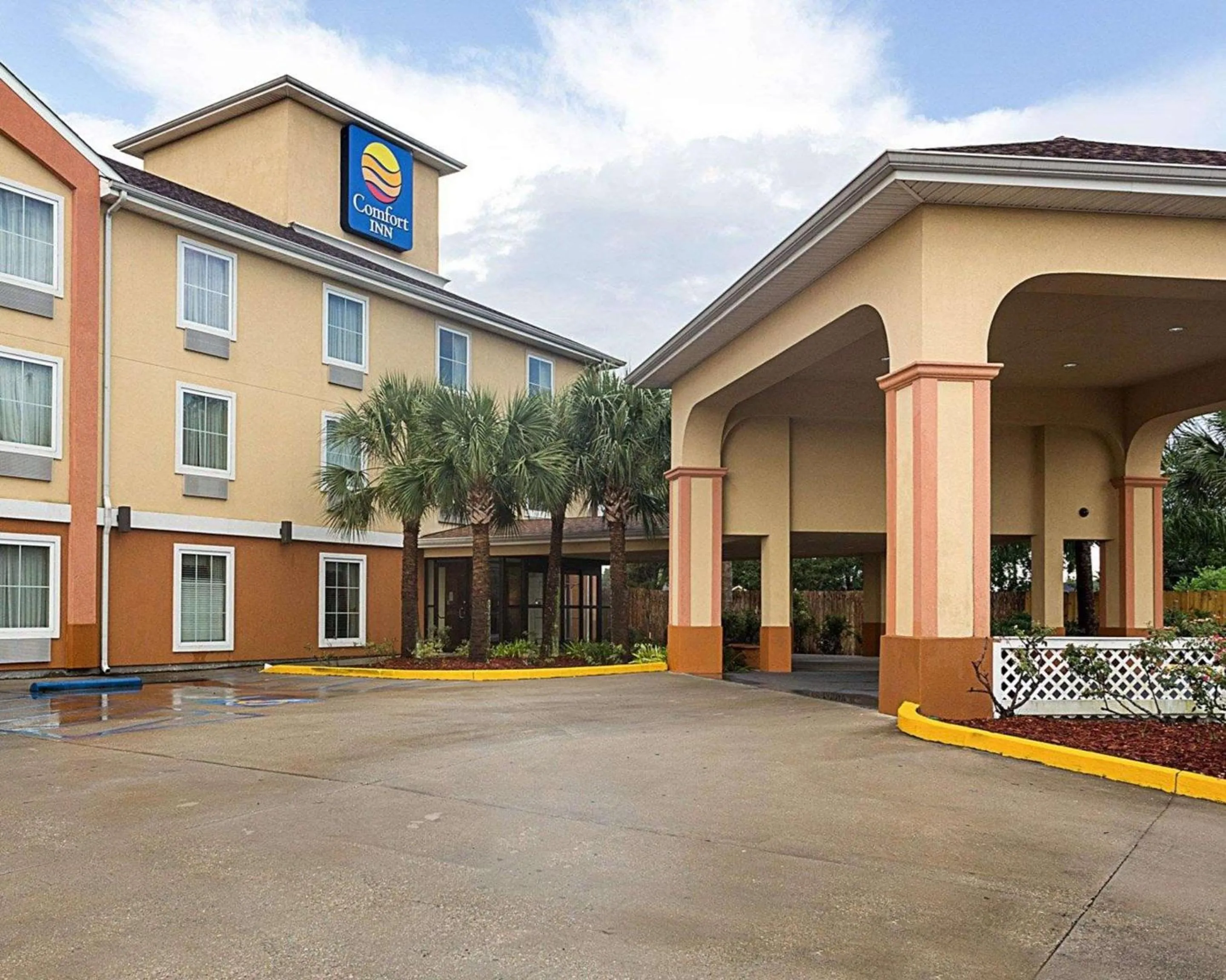 Property building in Comfort Inn Marrero - New Orleans West