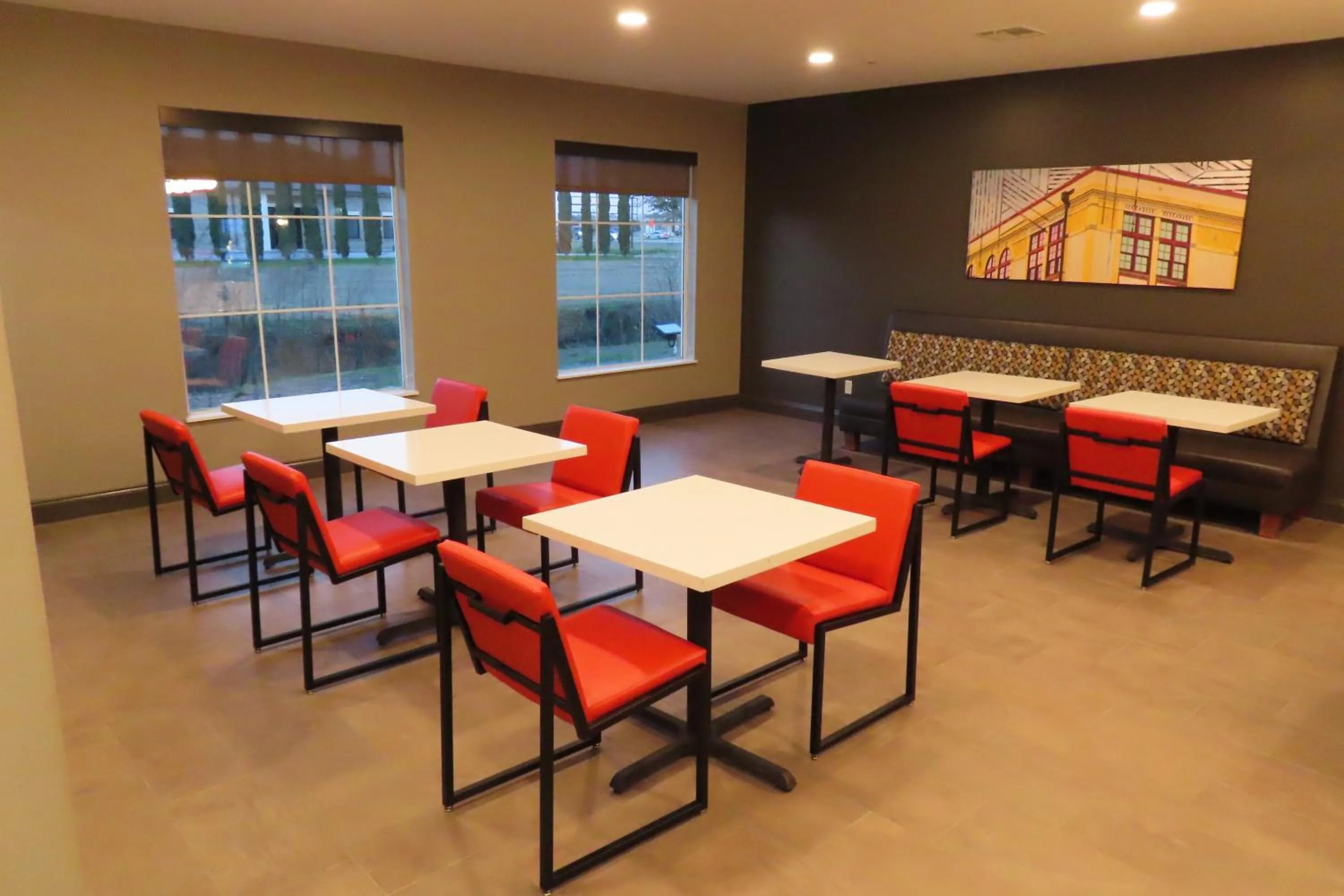 Breakfast in Best Western Heritage Inn & Suites