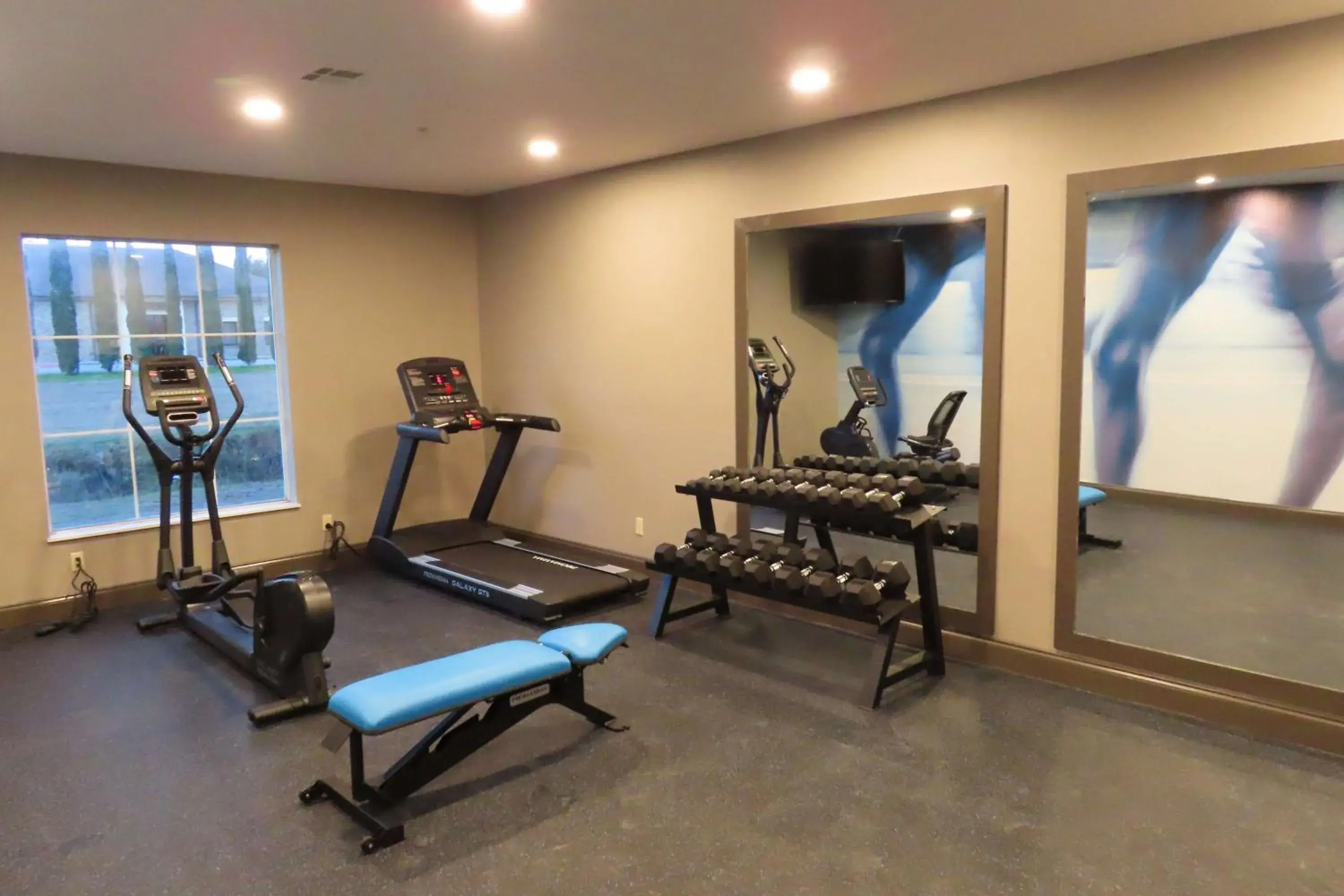 Fitness centre/facilities in Best Western Heritage Inn & Suites Fitness centre/facilities in Best Western Heritage Inn & Suites