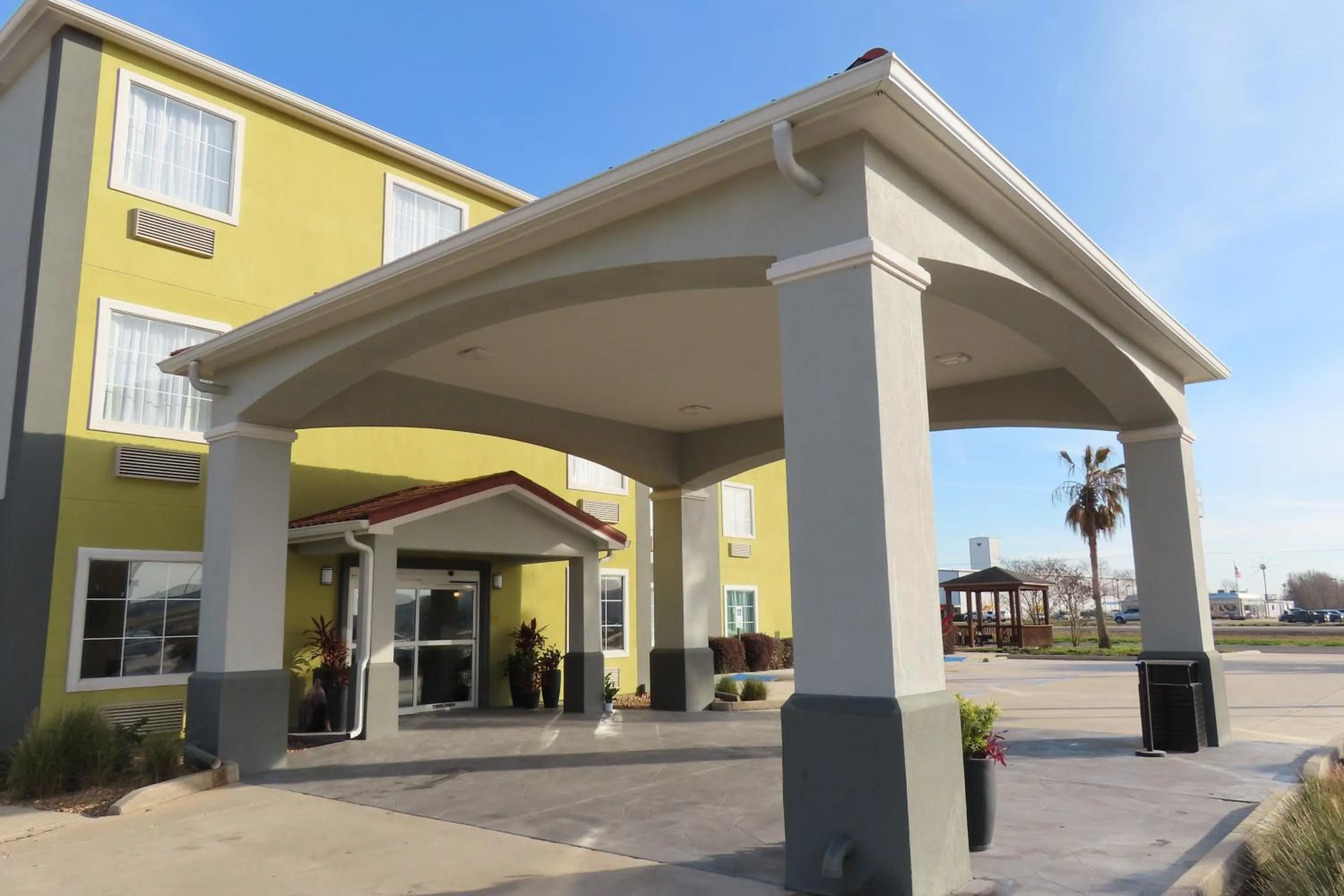 Property building in Best Western Heritage Inn & Suites