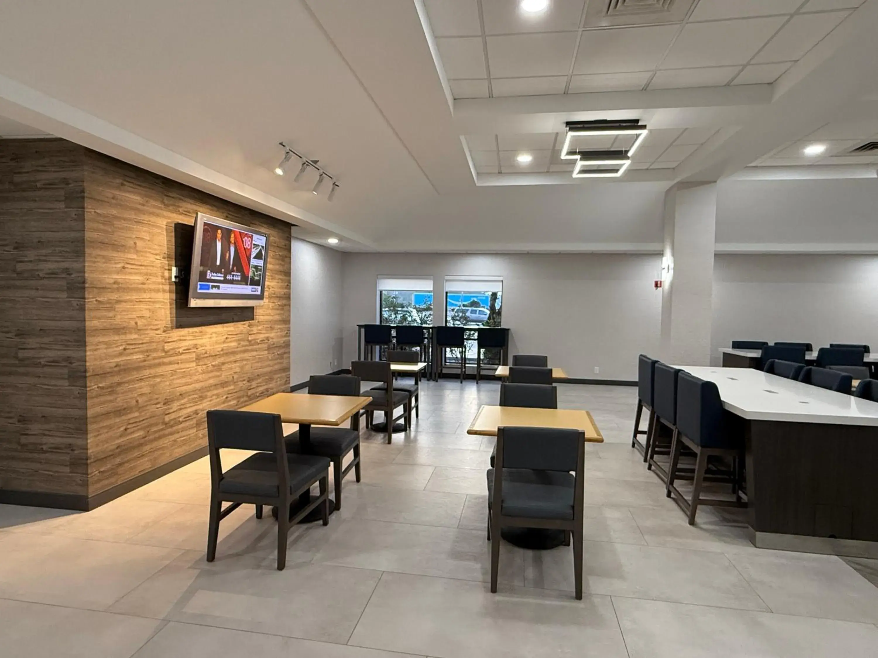 Breakfast in Quality Inn & Suites Baton Rouge West - Port Allen Breakfast in Quality Inn & Suites Baton Rouge West - Port Allen